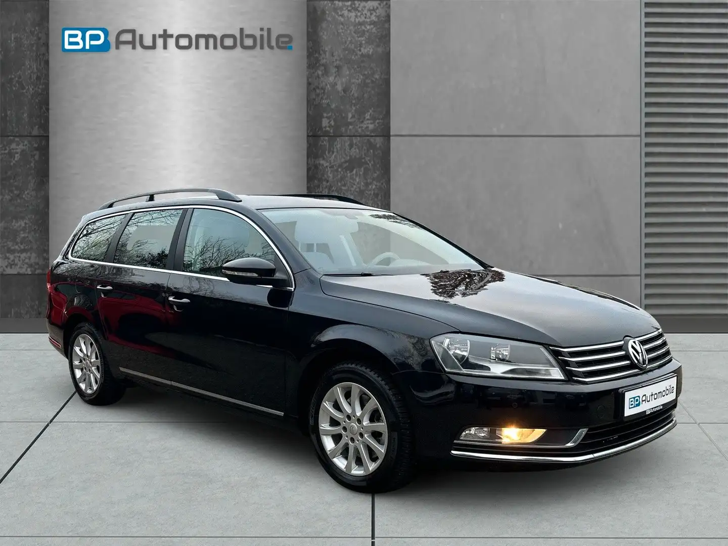 Volkswagen Passat Variant Comfortline 1.8 TSI DSG NAVI PDC Noir - 1