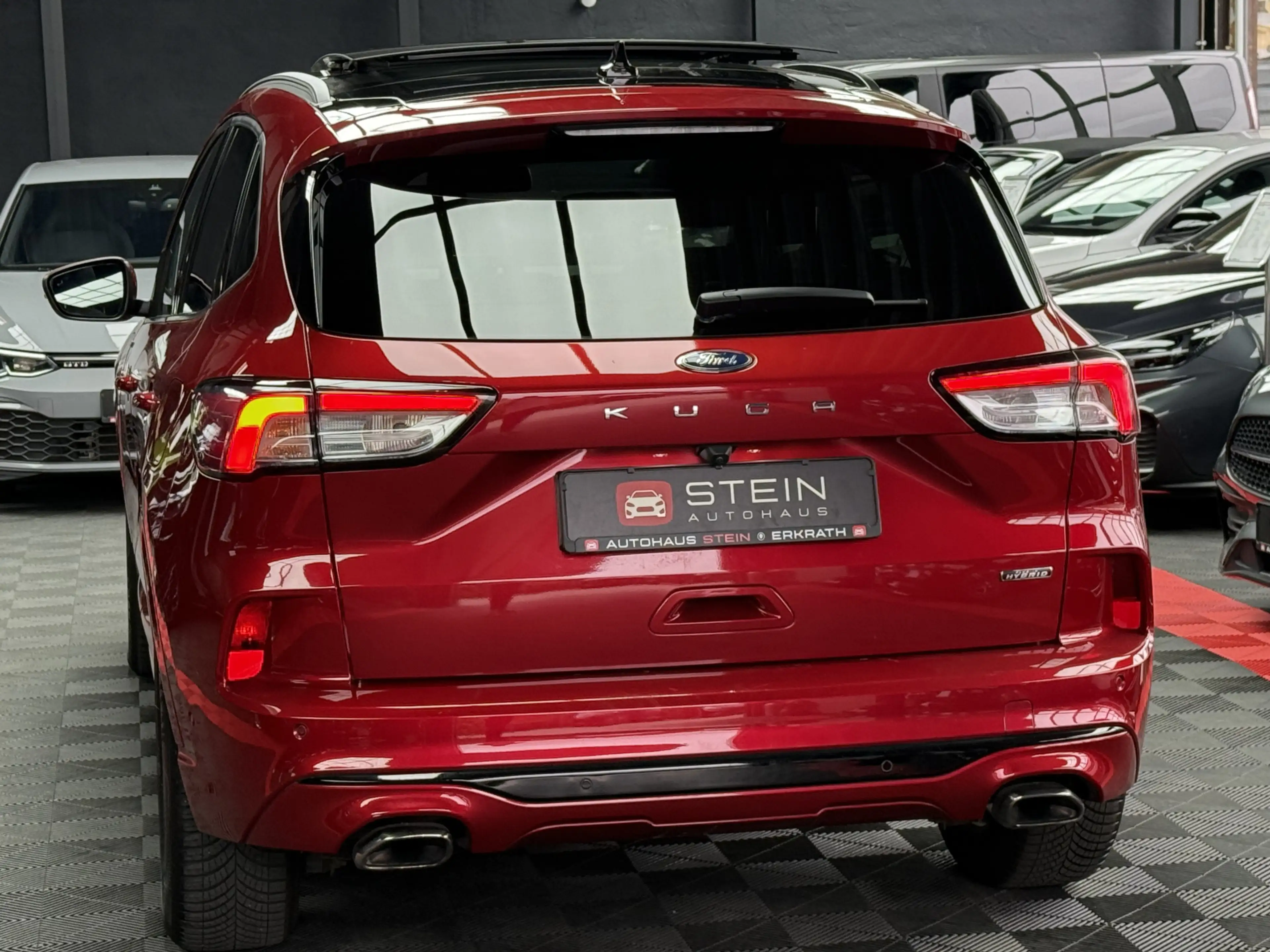 Ford Kuga Plug-In Hybrid ST-Line Pano ACC Lane HUD — photo 4