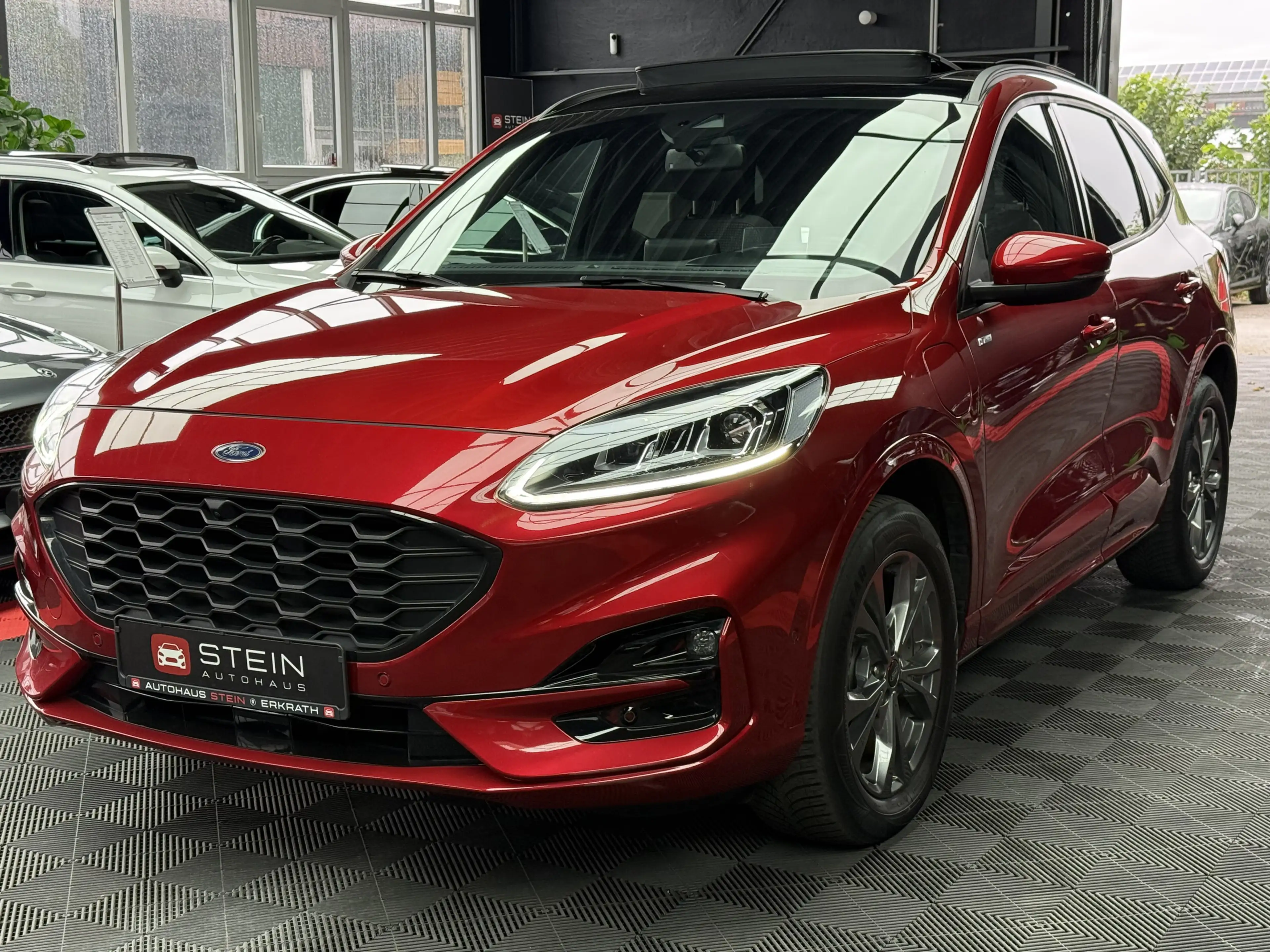 Ford Kuga Plug-In Hybrid ST-Line Pano ACC Lane HUD — photo 10