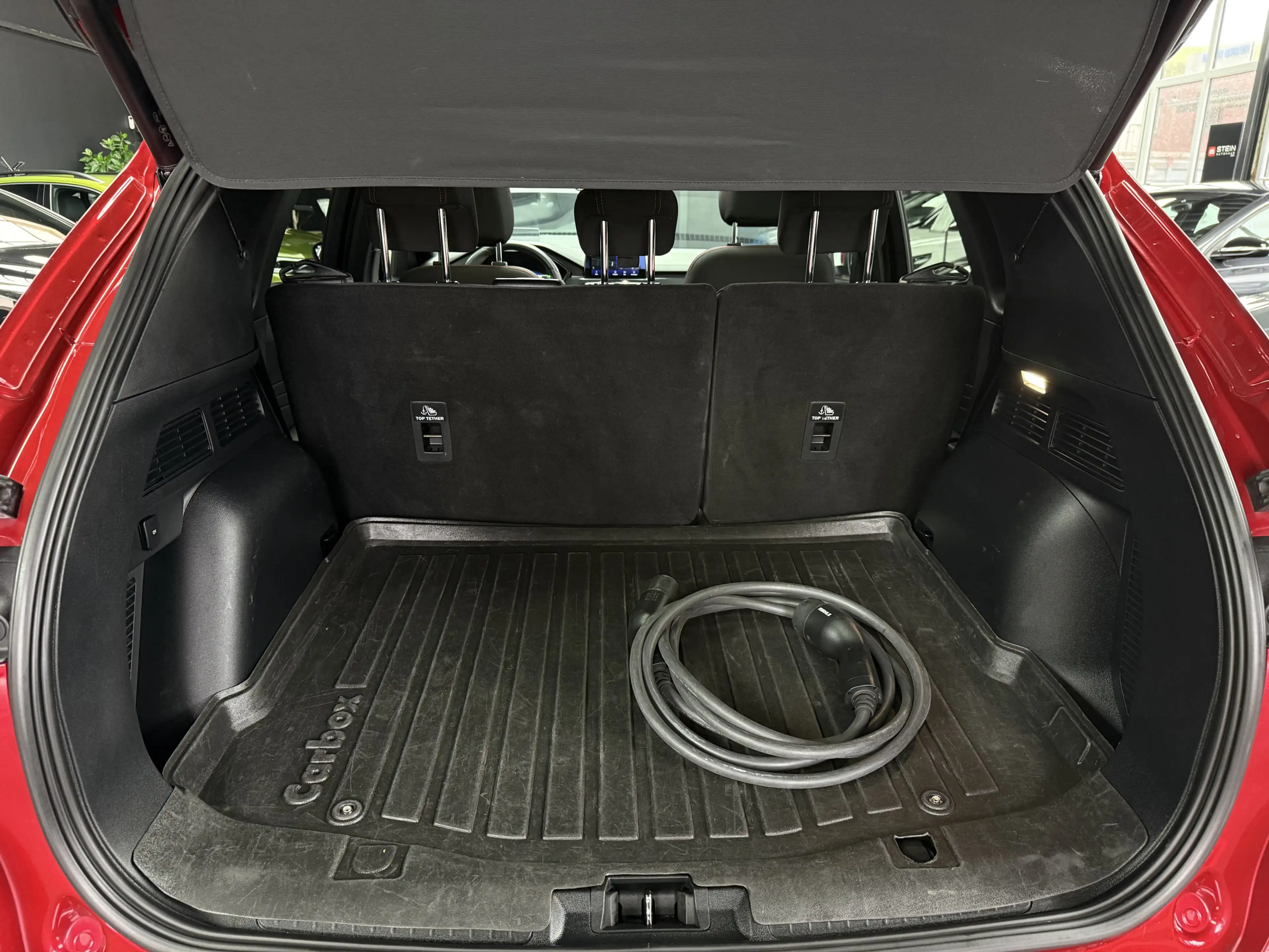 Ford Kuga Plug-In Hybrid ST-Line Pano ACC Lane HUD — photo 5