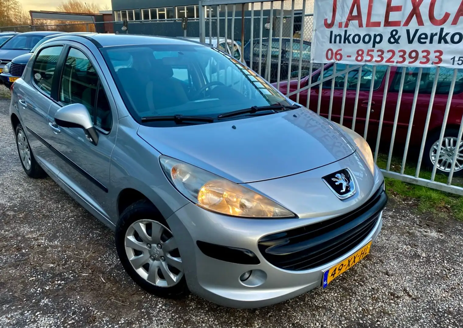 Peugeot 207 1.4 VTi Cool 'n Blue Grijs - 1