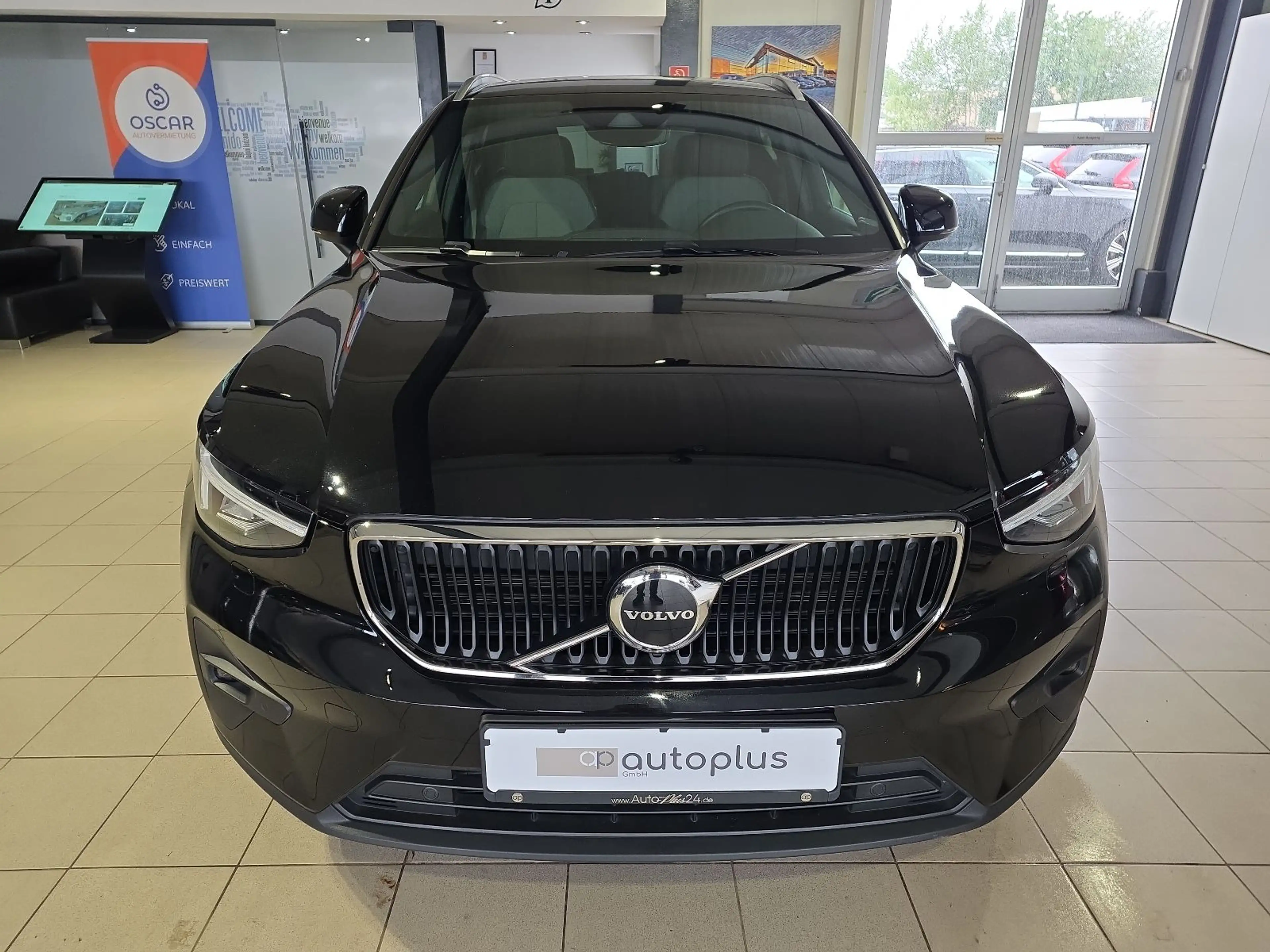Volvo XC40 T2 Core ACC BLIS Kamera LED WinterPaket — photo 3