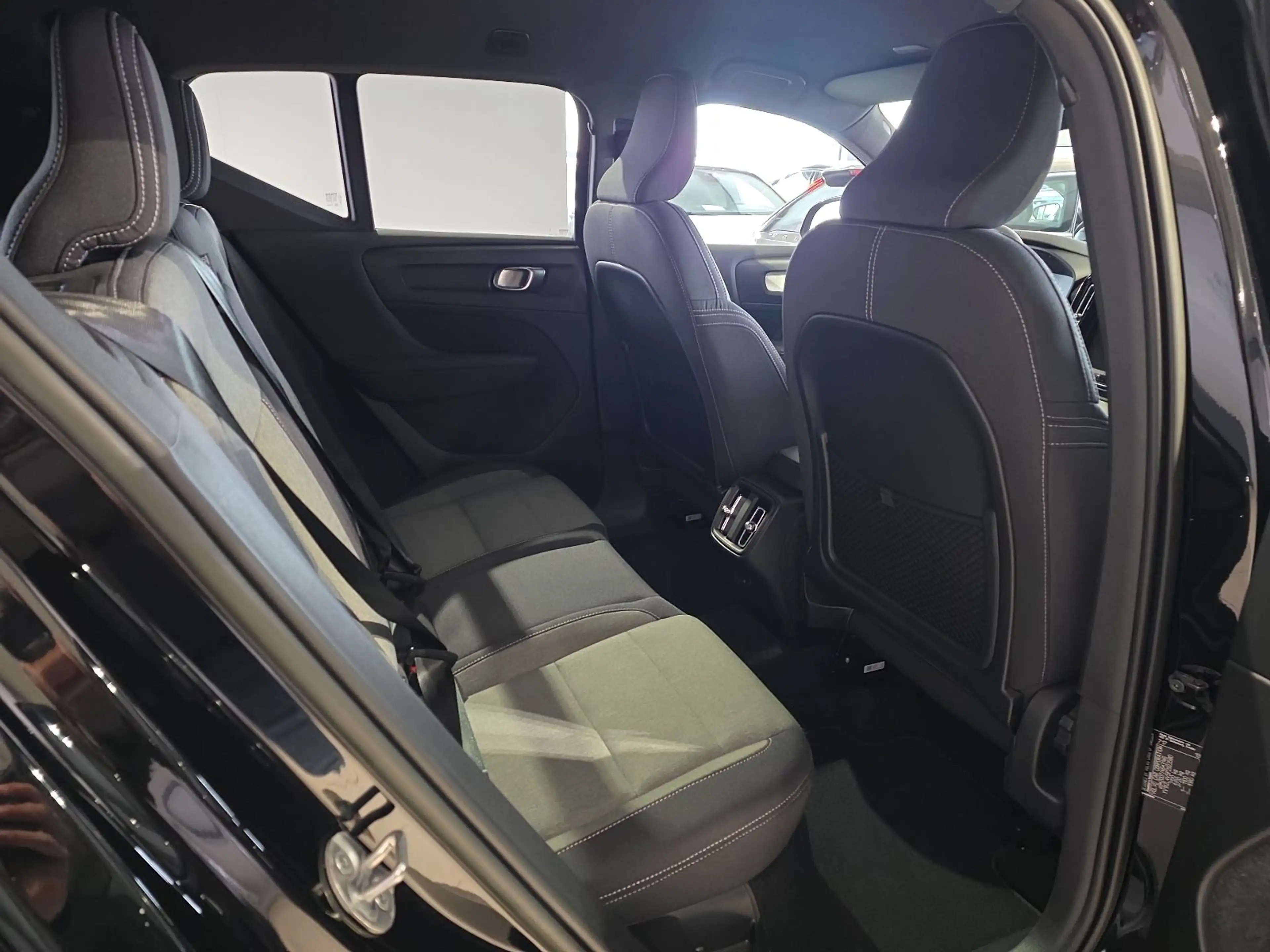 Volvo XC40 T2 Core ACC BLIS Kamera LED WinterPaket — photo 13
