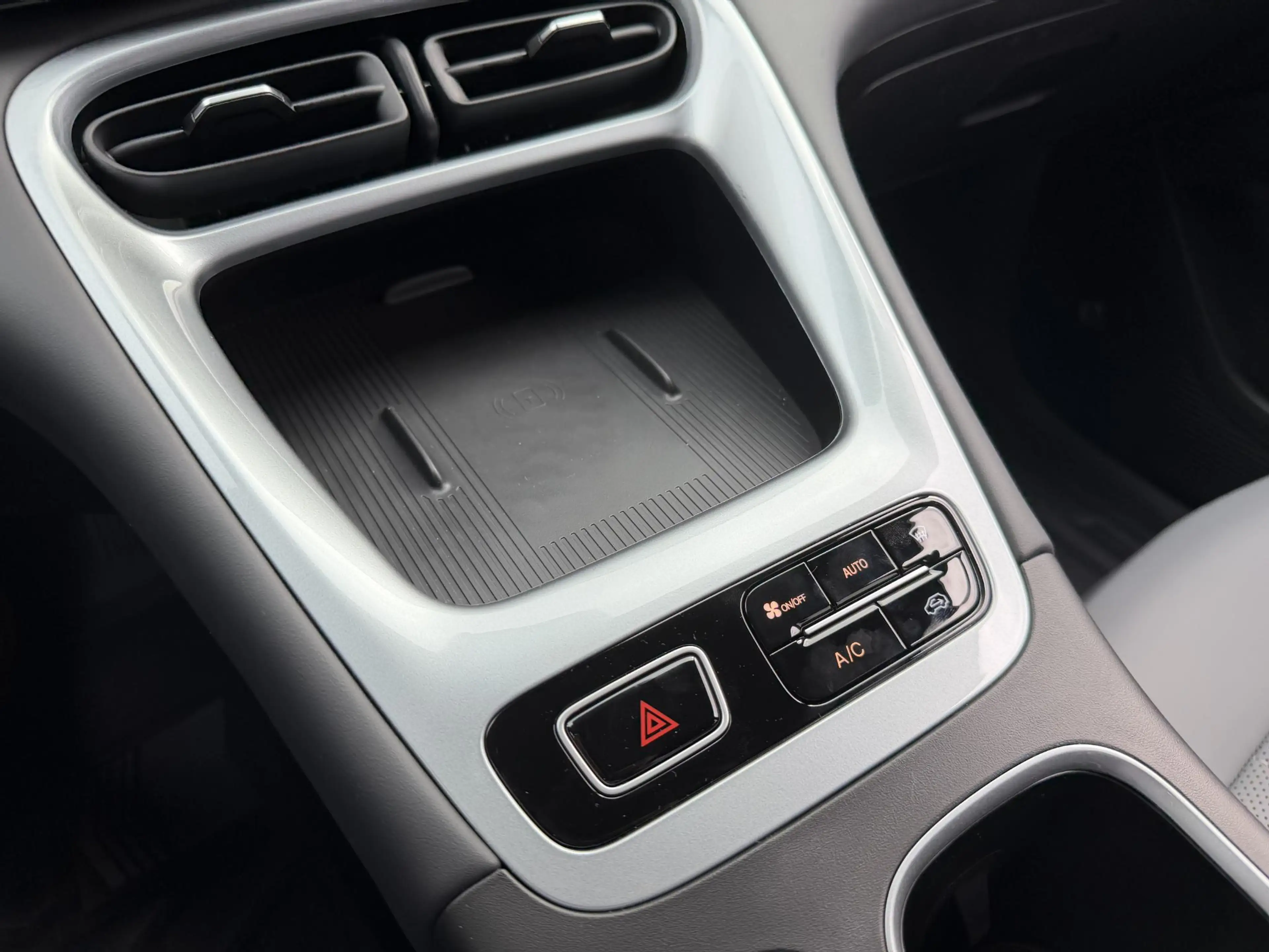 Geely E2 Ultra 47.14 kWh 116PK | DEMO — photo 17
