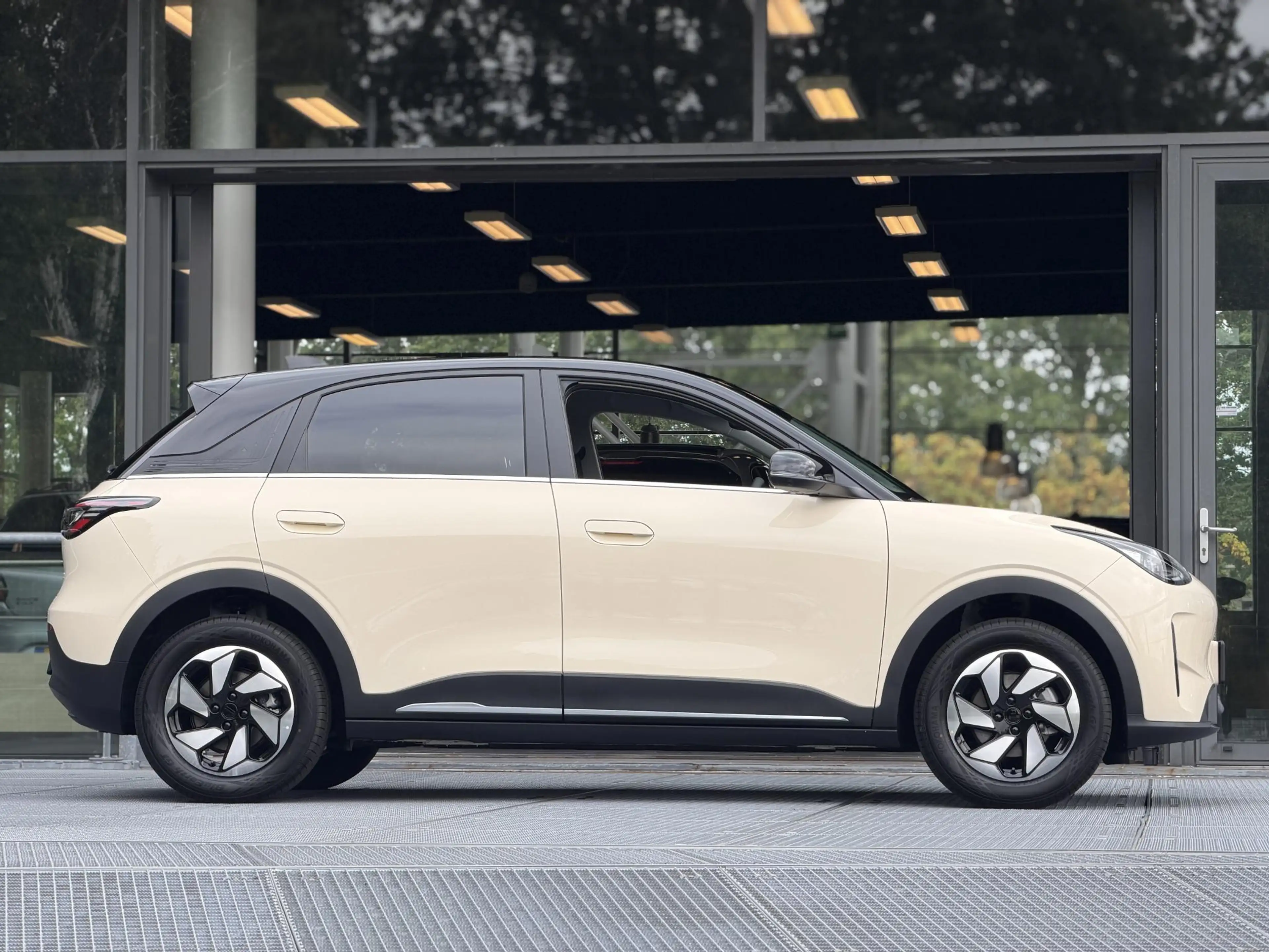 Geely E2 Ultra 47.14 kWh 116PK | DEMO — photo 10