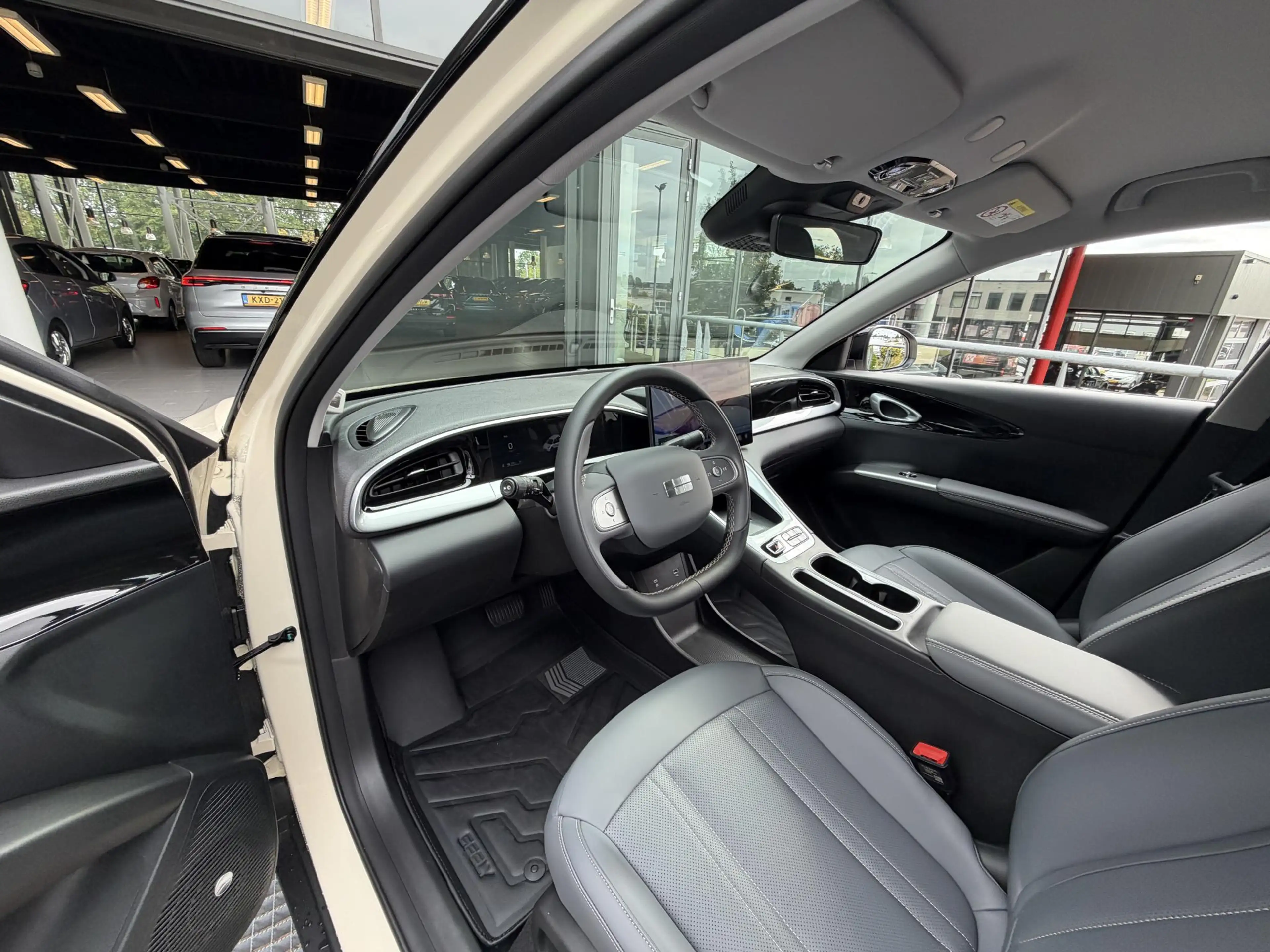 Geely E2 Ultra 47.14 kWh 116PK | DEMO — photo 27