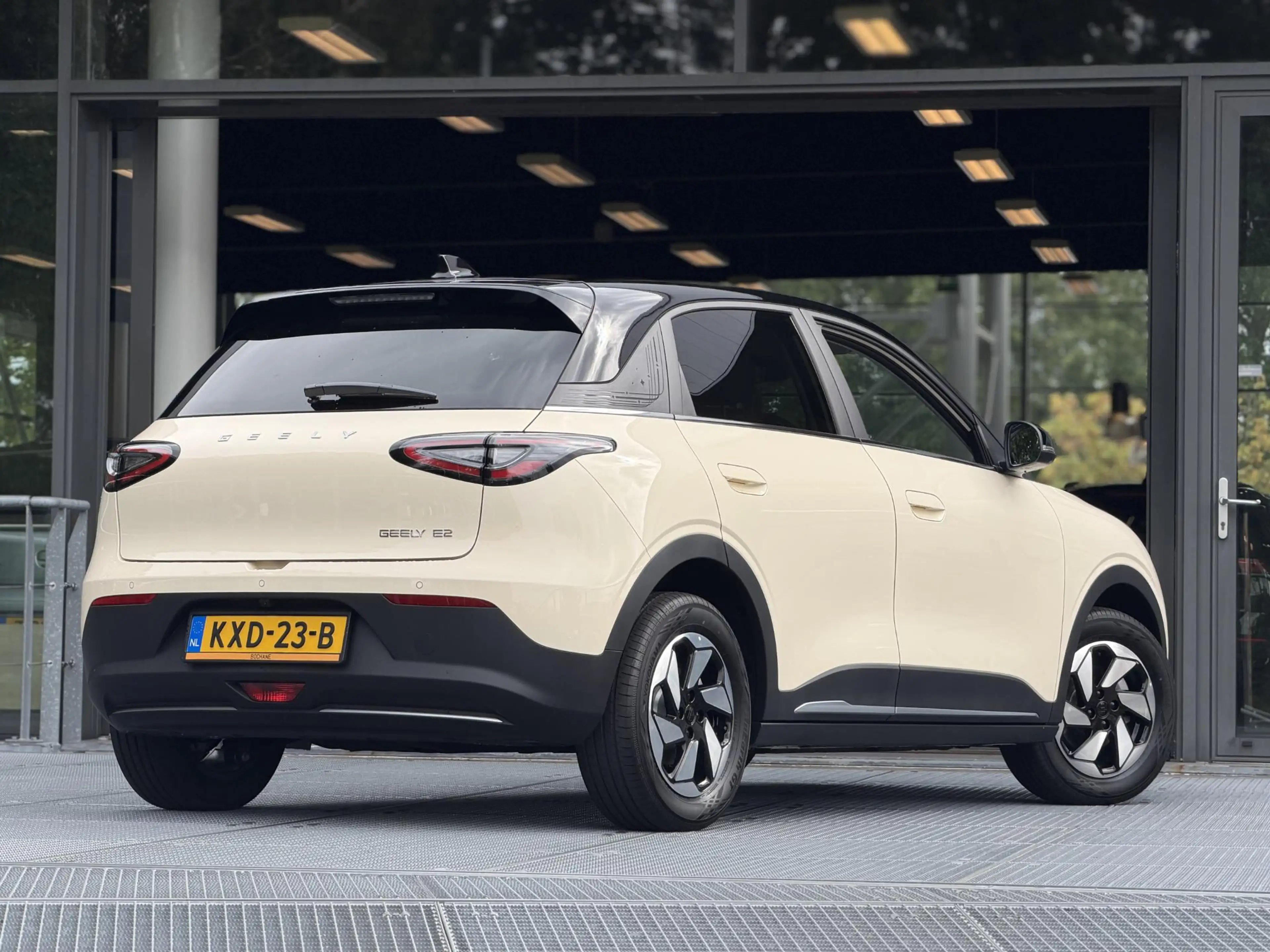 Geely E2 Ultra 47.14 kWh 116PK | DEMO — photo 2