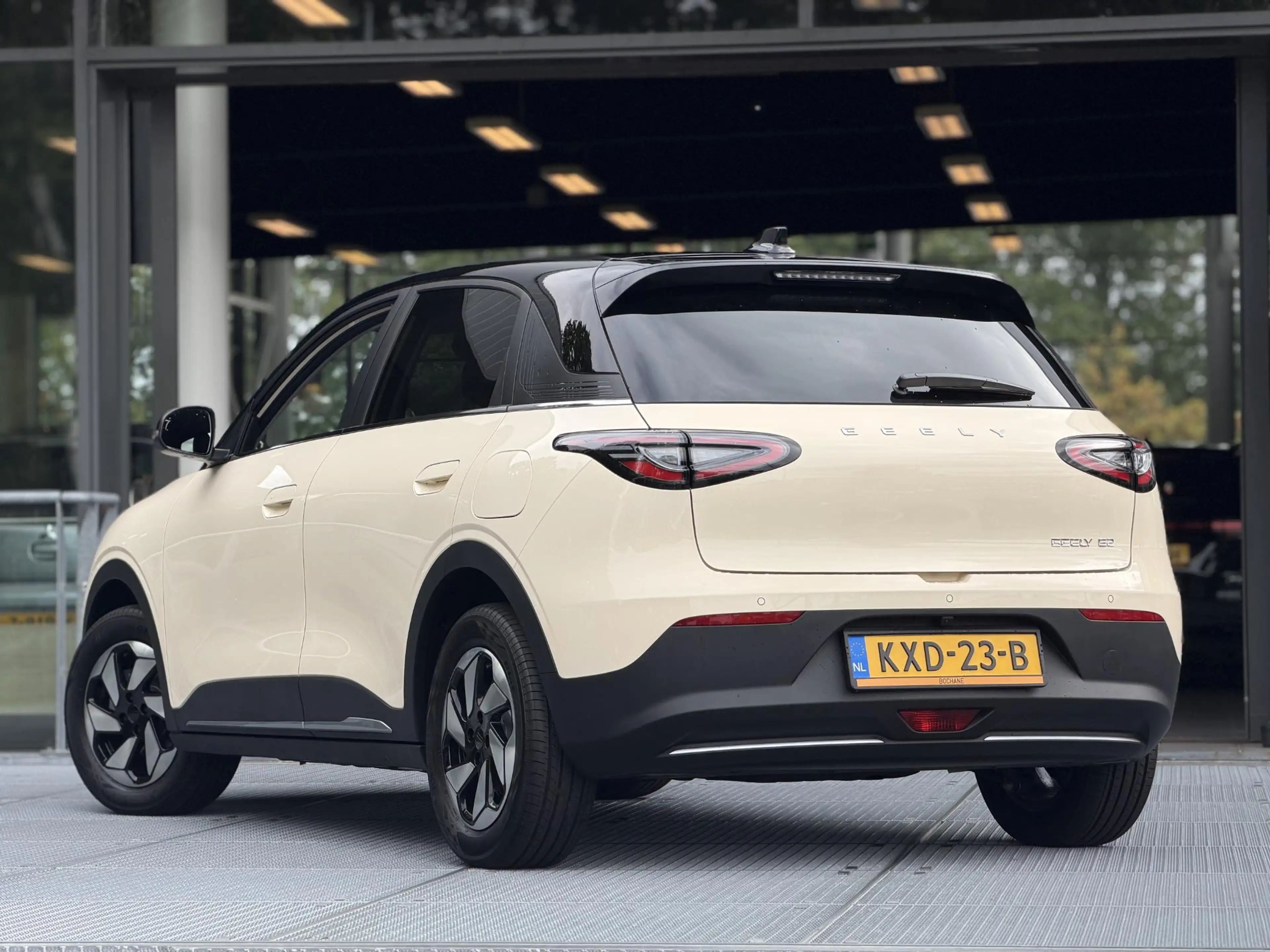 Geely E2 Ultra 47.14 kWh 116PK | DEMO — photo 6