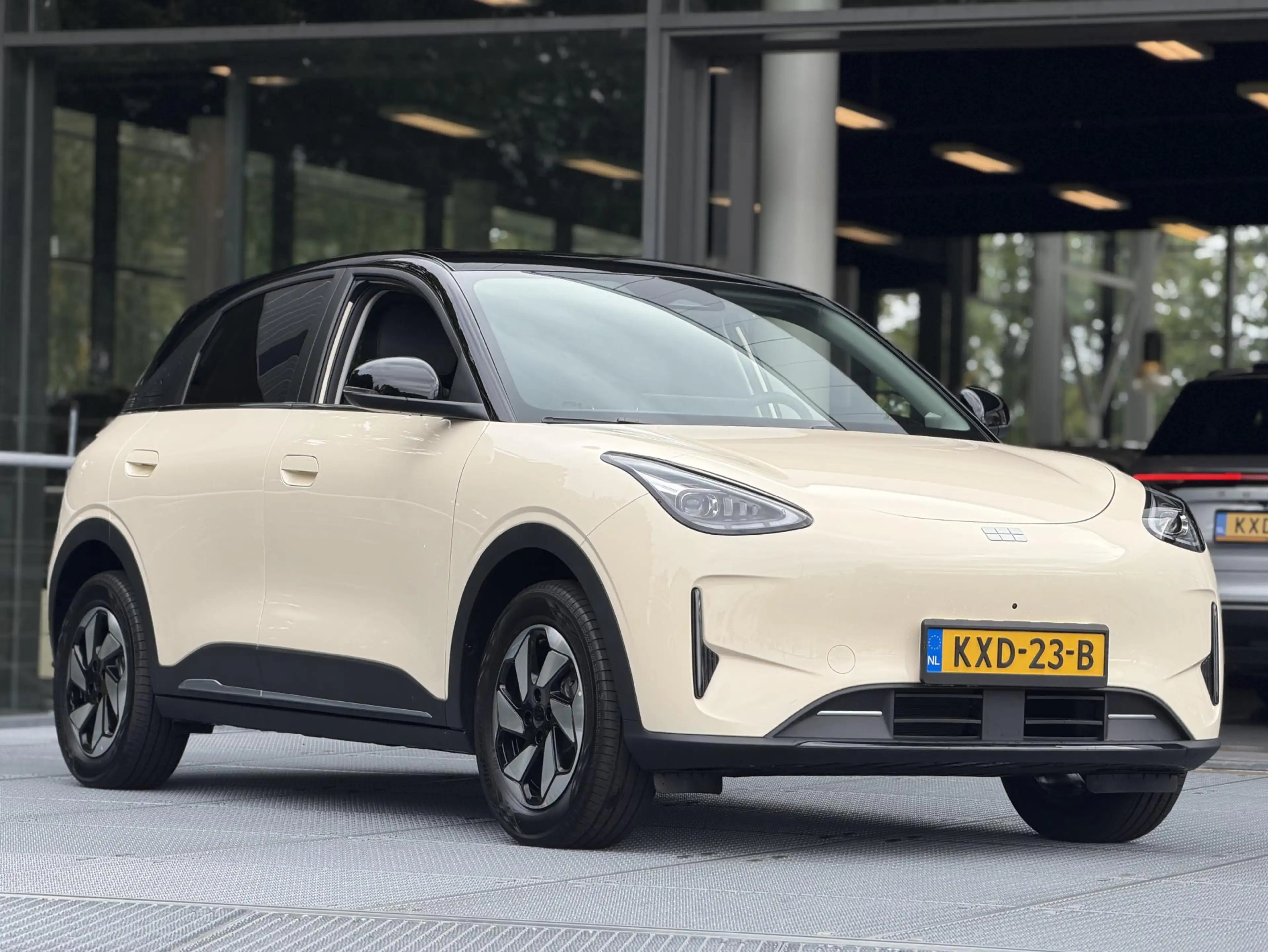 Geely E2 Ultra 47.14 kWh 116PK | DEMO — photo 5