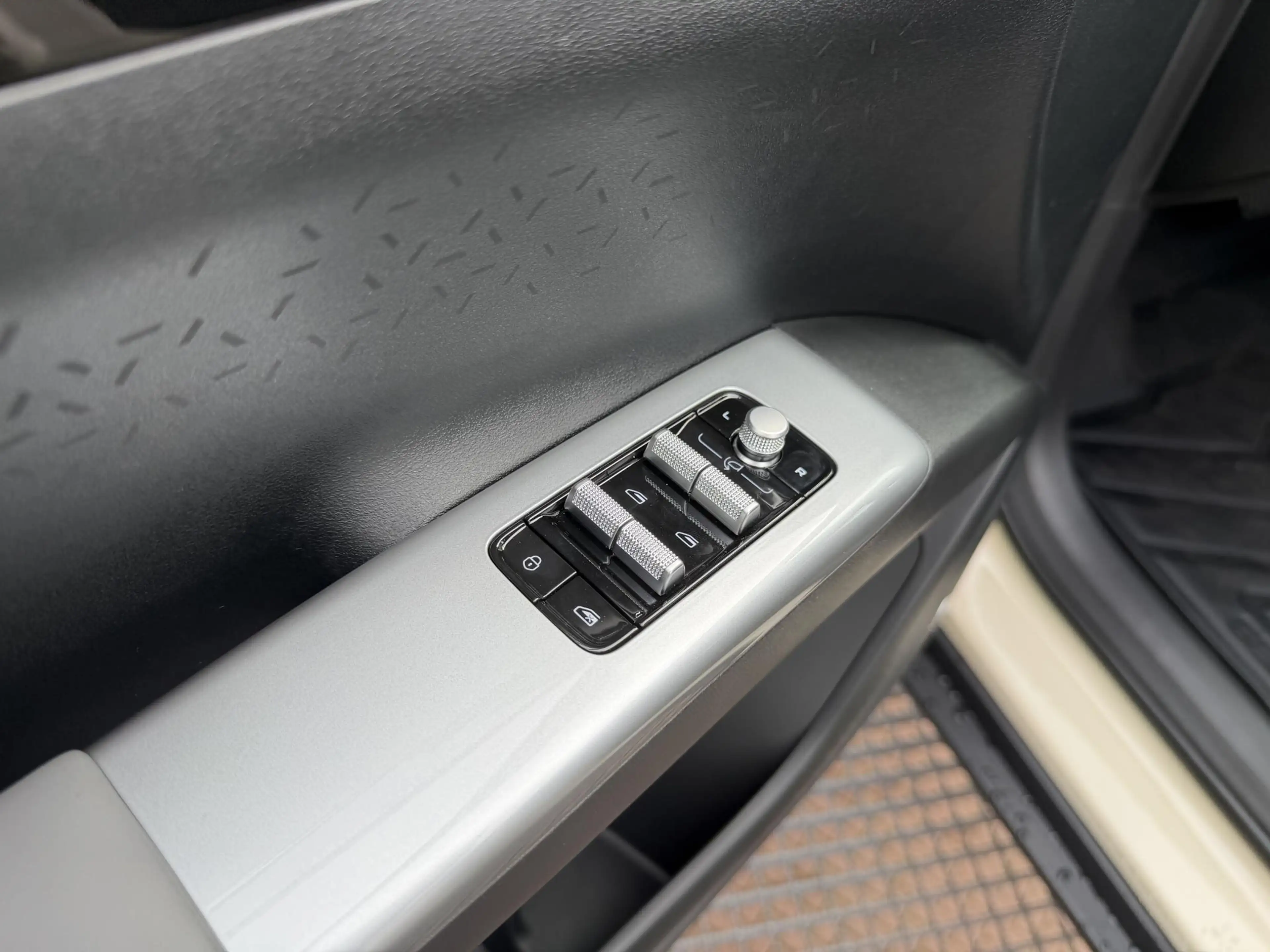 Geely E2 Ultra 47.14 kWh 116PK | DEMO — photo 25