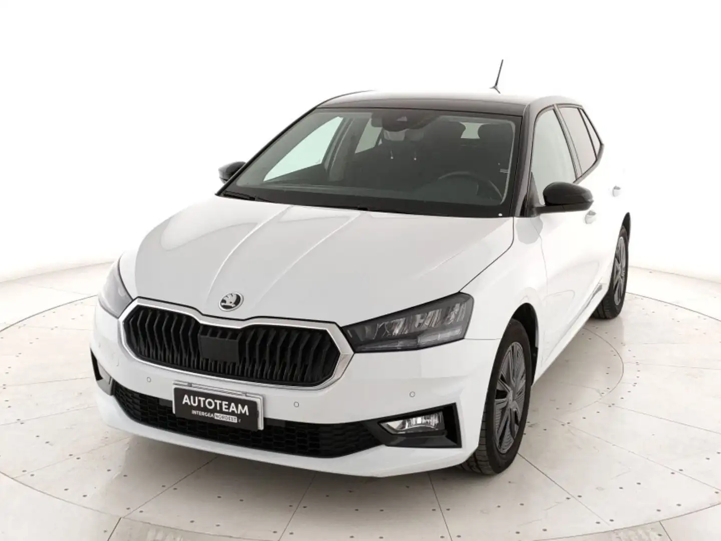 Skoda Fabia 1.0 mpi Young Edition 80cv Bianco - 1