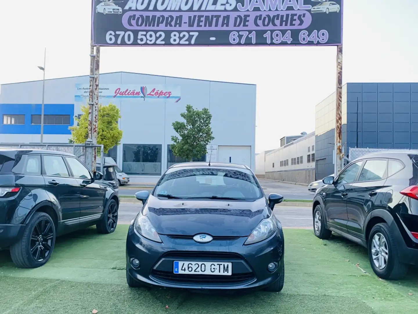 Ford Fiesta 1.25 Trend 82 Grigio - 2