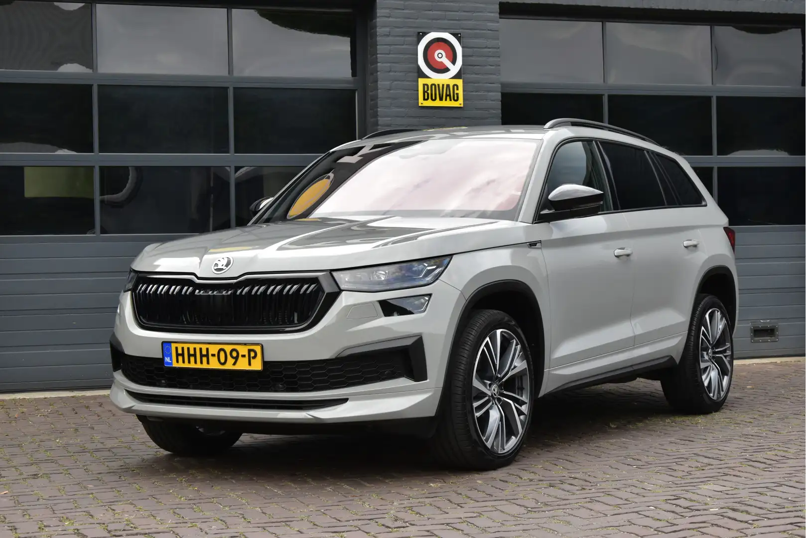 Skoda Kodiaq 1.5 TSI Sportline Business Grijs - 2