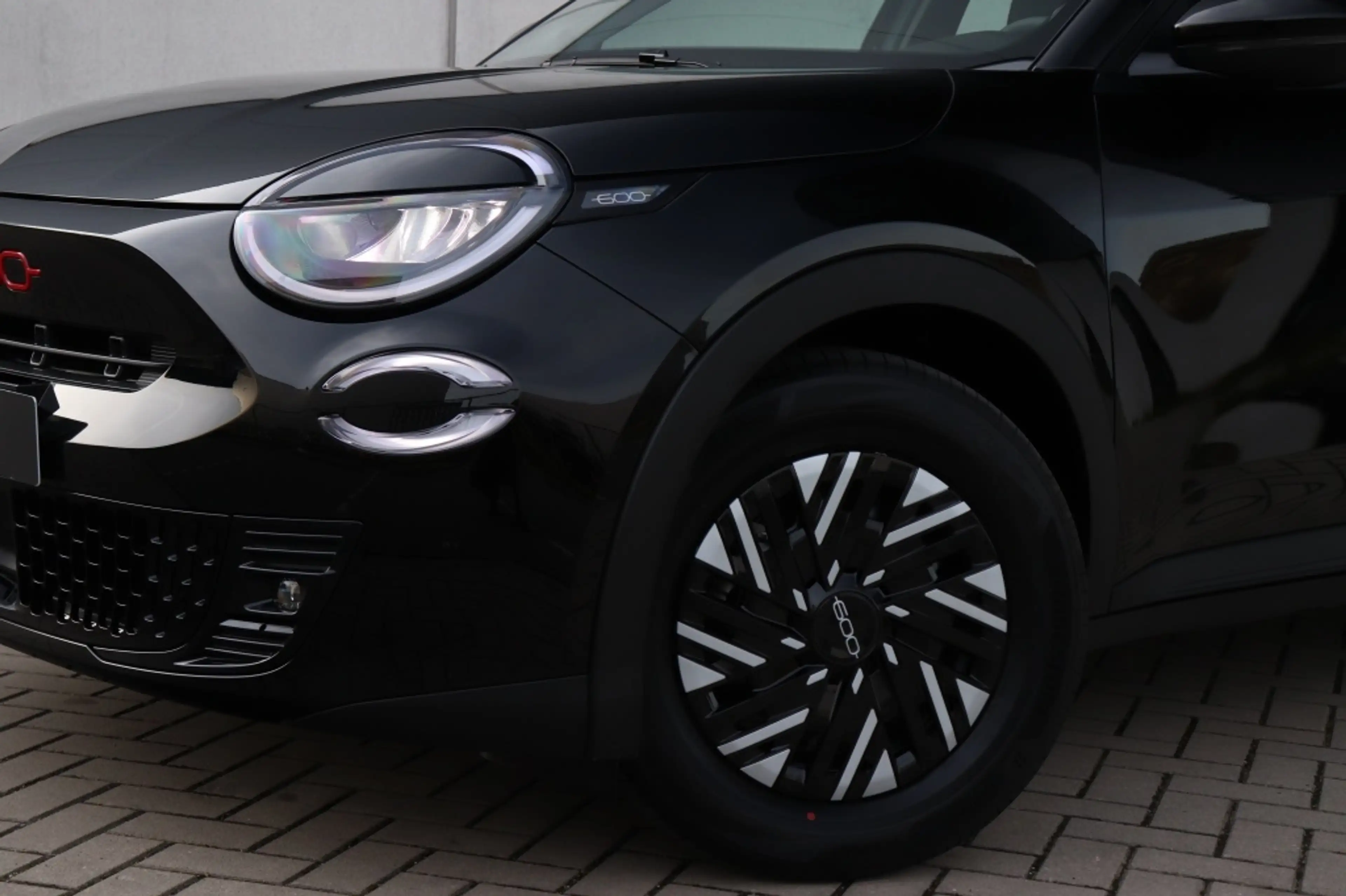 Fiat 600e RED 54 kWh | Carplay | Clima | Cruise | Direct Lev — photo 10