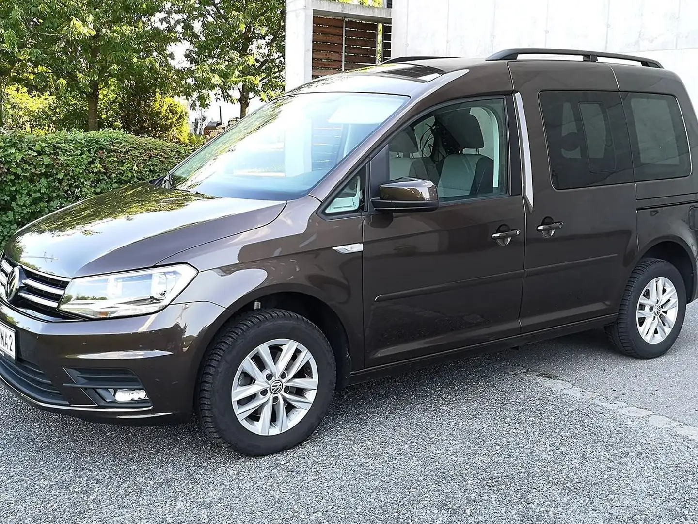 Volkswagen Caddy 2.0 TDI Comfortline BMT Braun - 1