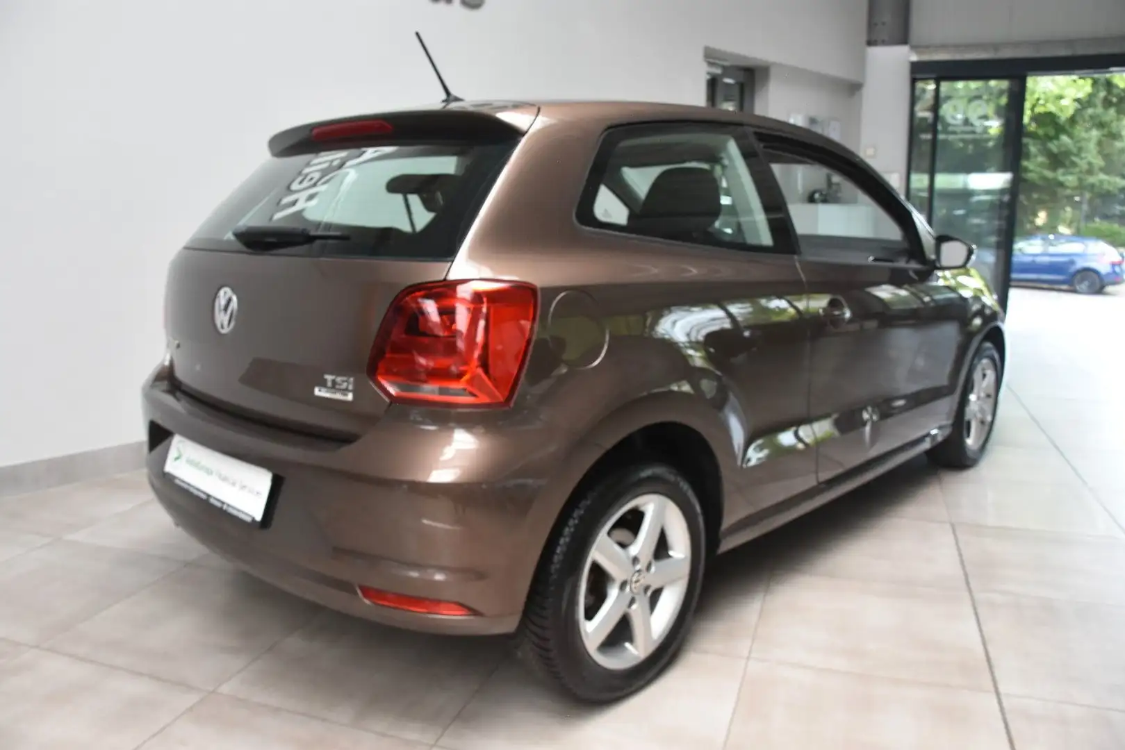 Volkswagen Polo V Highline 1.2 TSI Klima Sitzhz AUX PDC v+h Braun - 2