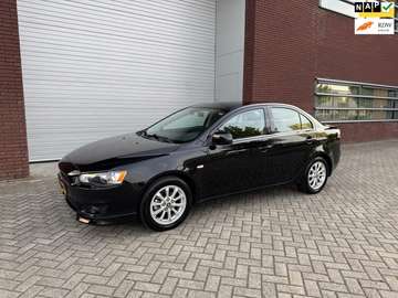 Sports Sedan 1.6 Edition Two Nap 2e Eig