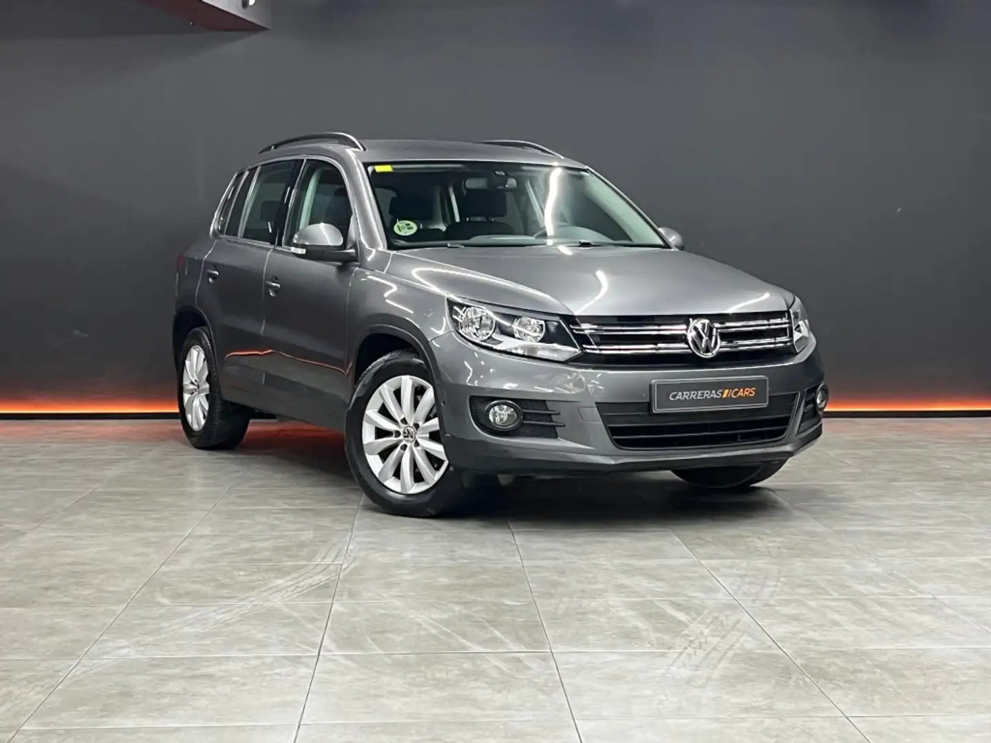Volkswagen Tiguan 2.0TDI BMT T1 4x2 110 Gris - 1