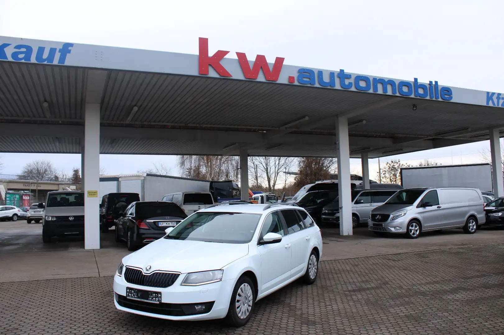 Skoda Octavia Combi 2,0 TDI DSG,NAVI,KLIMA,SHZG Blanc - 1