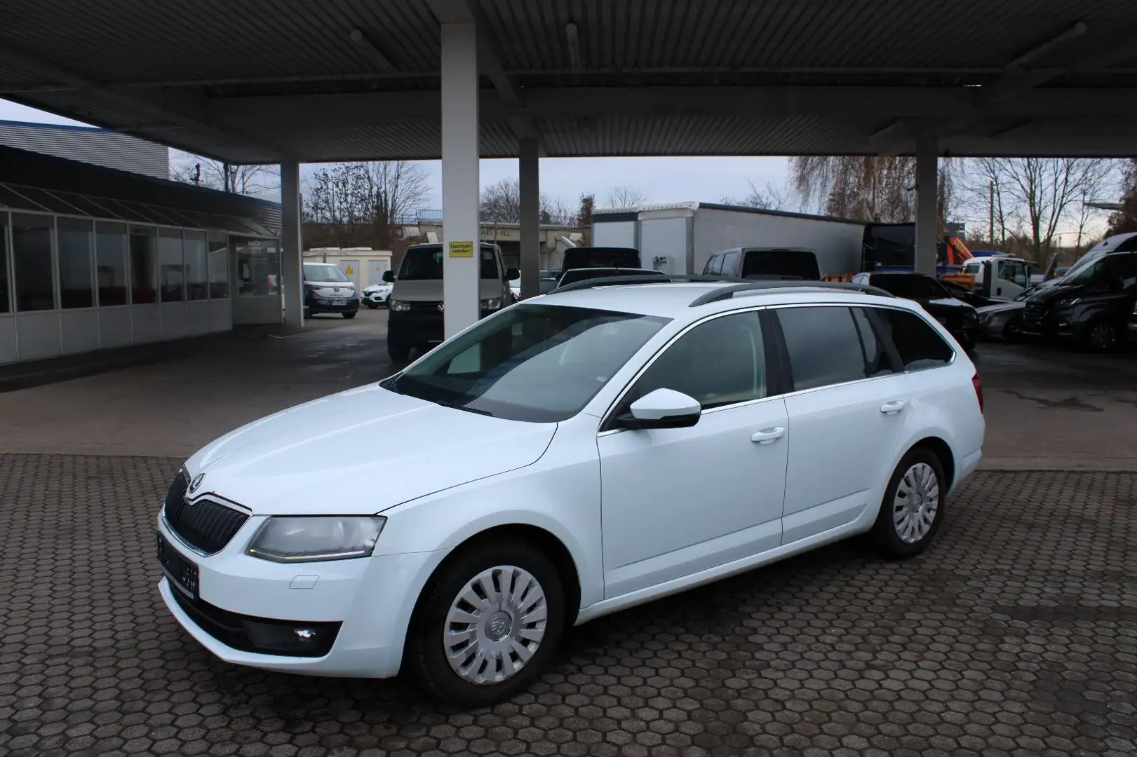 Skoda Octavia Combi 2,0 TDI DSG,NAVI,KLIMA,SHZG Blanc - 2