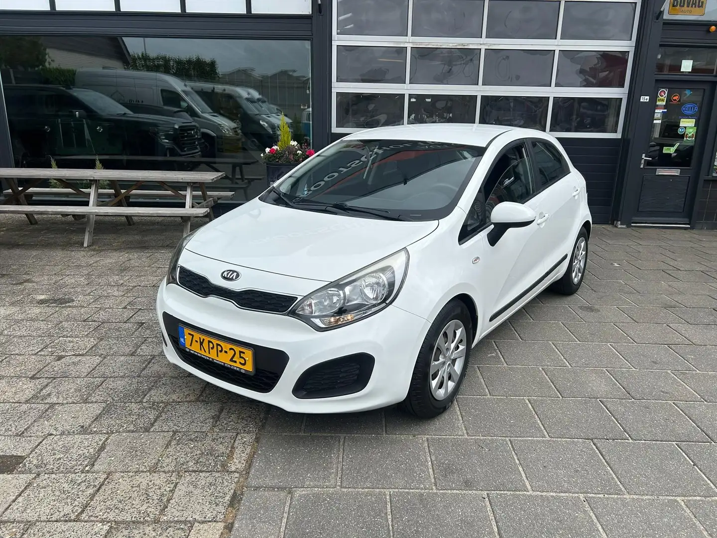 Kia Rio 1.2 I 5DRS Eerte eigenaar! Airco /navi. Wit - 2