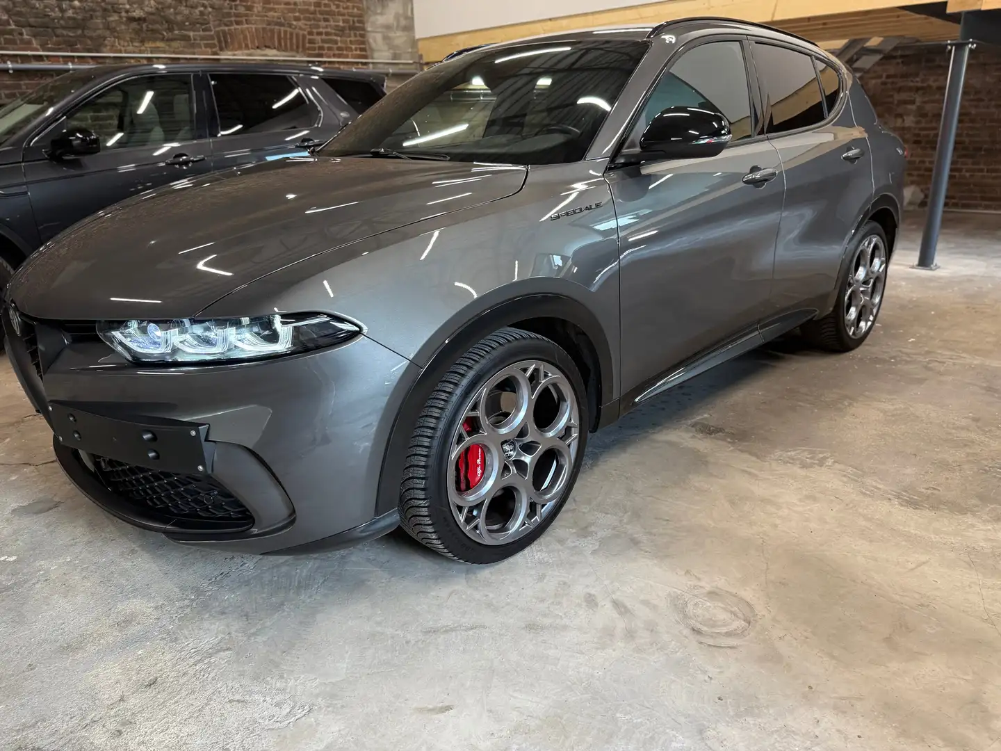 Alfa Romeo Tonale Tonale 1.5 MHEV Edizione Speciale Grijs - 2