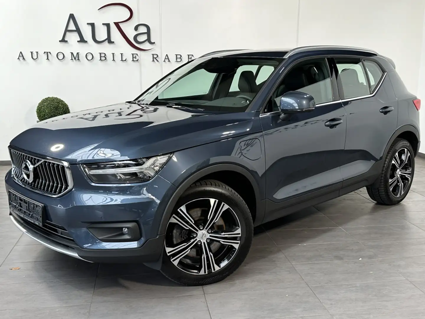Volvo XC40 T4 Recharge Inscription NAV+LED+KAM+PANO+VC Blau - 2
