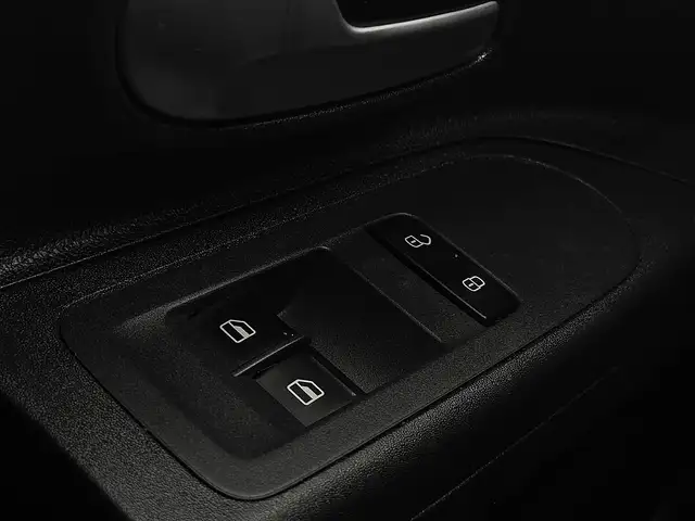 Volkswagen Up! view 11