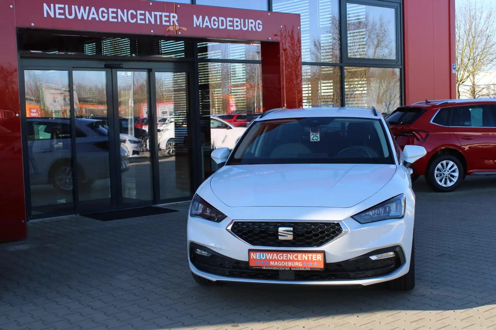 SEAT Leon Leon 1.5 TGI Gas/Benzin Style *LED*NAVI*SHZ Blanc - 2