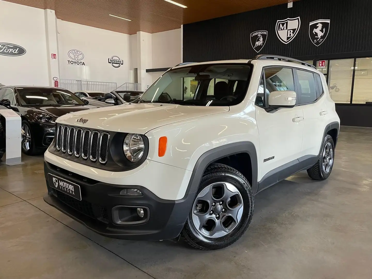 Jeep Renegade 1.6 e-torq evo Sport fwd 110cv Bianco - 1