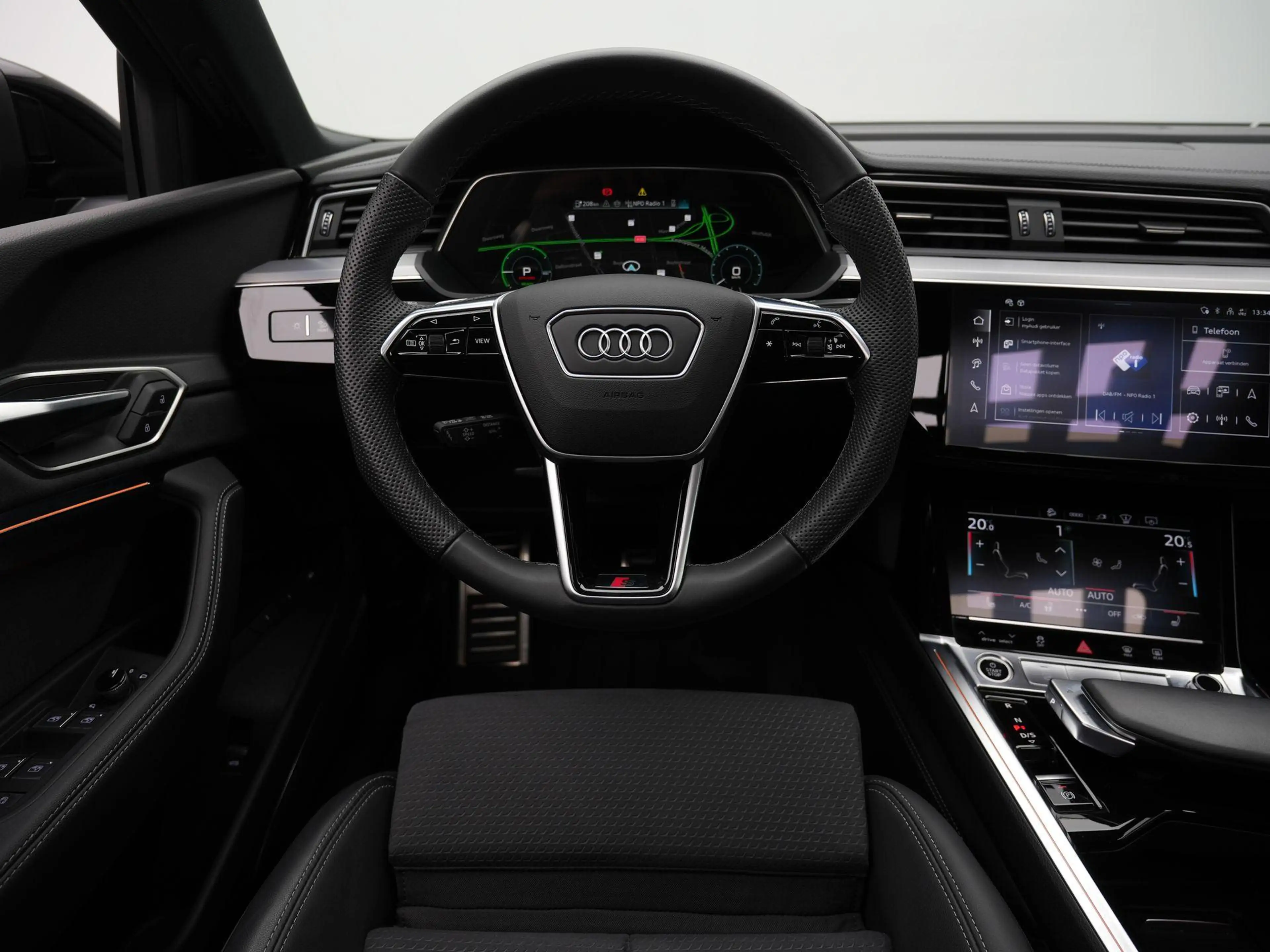 Audi Q8 e-tron 55 quattro 408pk S Edition 115 kWh | | Trekhaak | — photo 7
