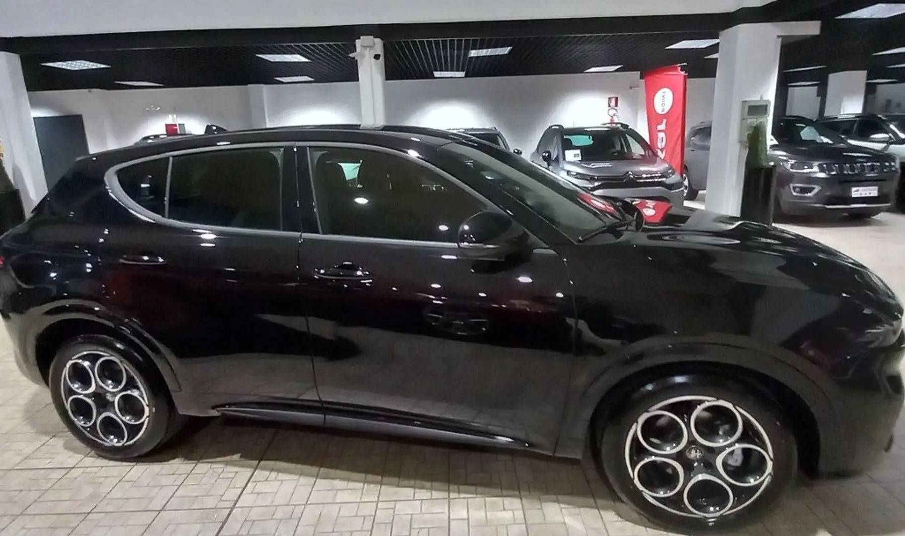 Alfa Romeo Tonale 1.6 diesel 130 CV TCT6 Sprint Nero - 2