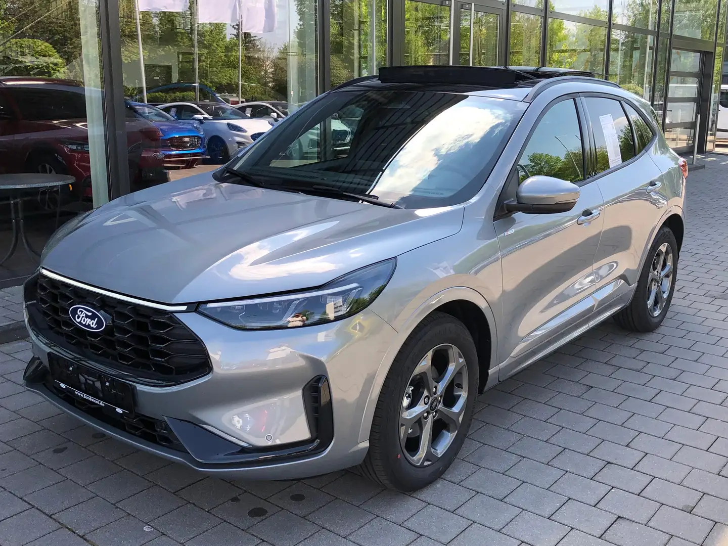 Ford Kuga 682 Kuga 1.5 EcoBoost Automatik ST-Line Silber - 2