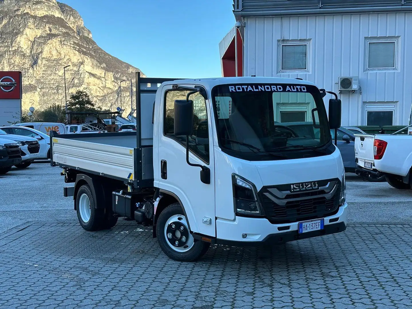 Isuzu M27 II E 150cv E GENERATION 2 Blanco - 1