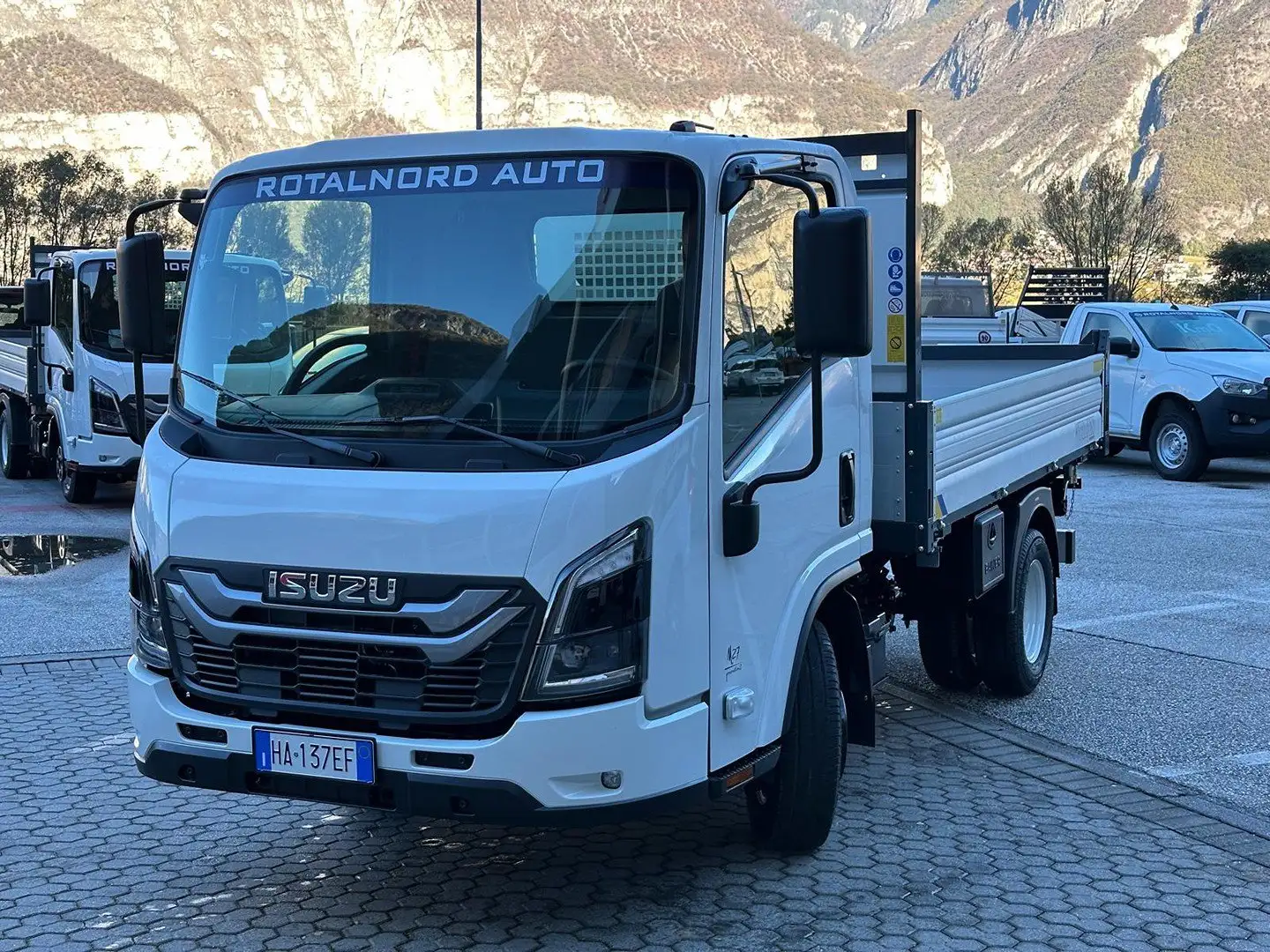 Isuzu M27 II E 150cv E GENERATION 2 Blanco - 2