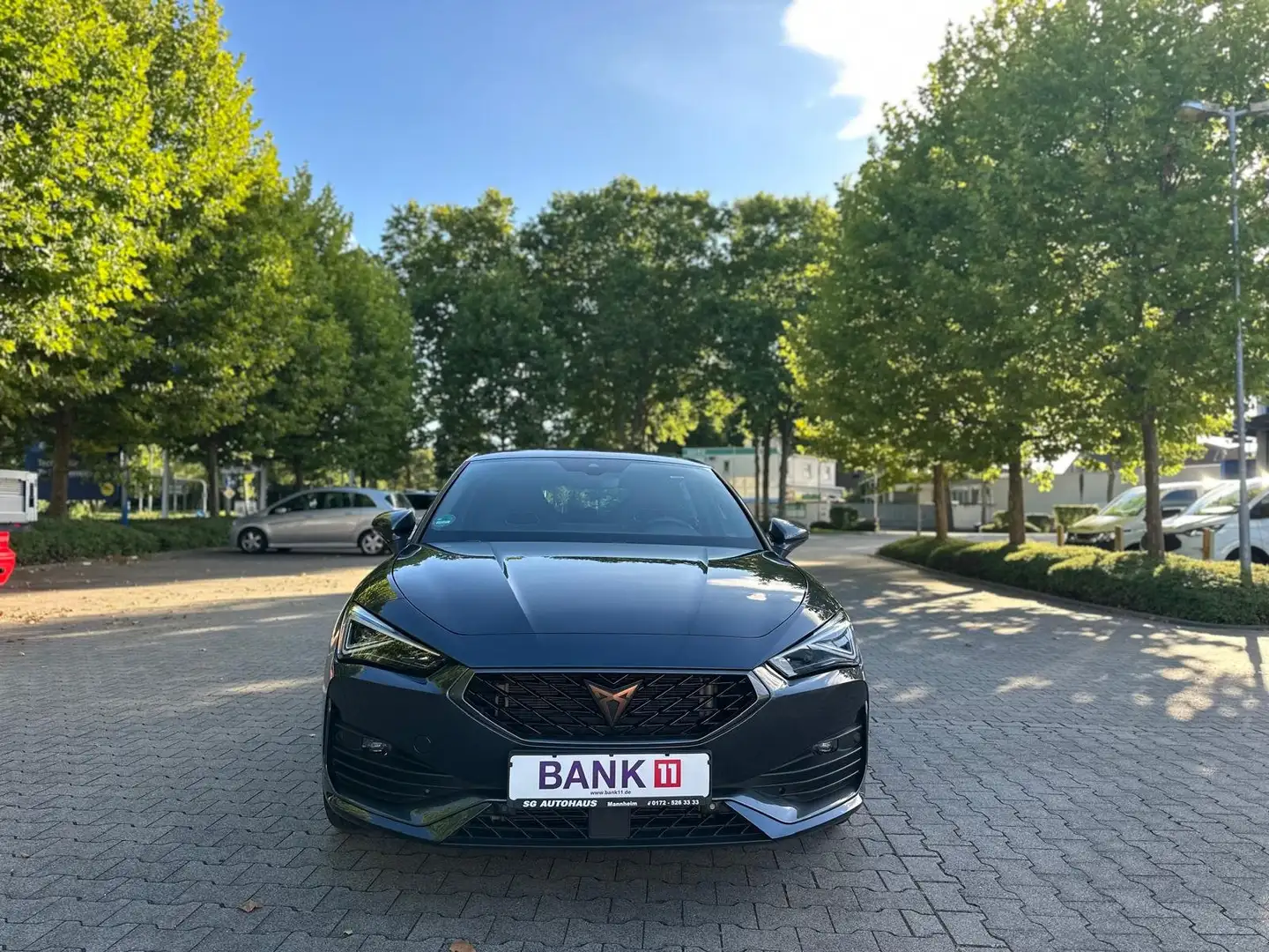 CUPRA Leon VZ e-Hybrid/LED/NAVI/KAMARA/DIGITAL TACHO/ Schwarz - 2