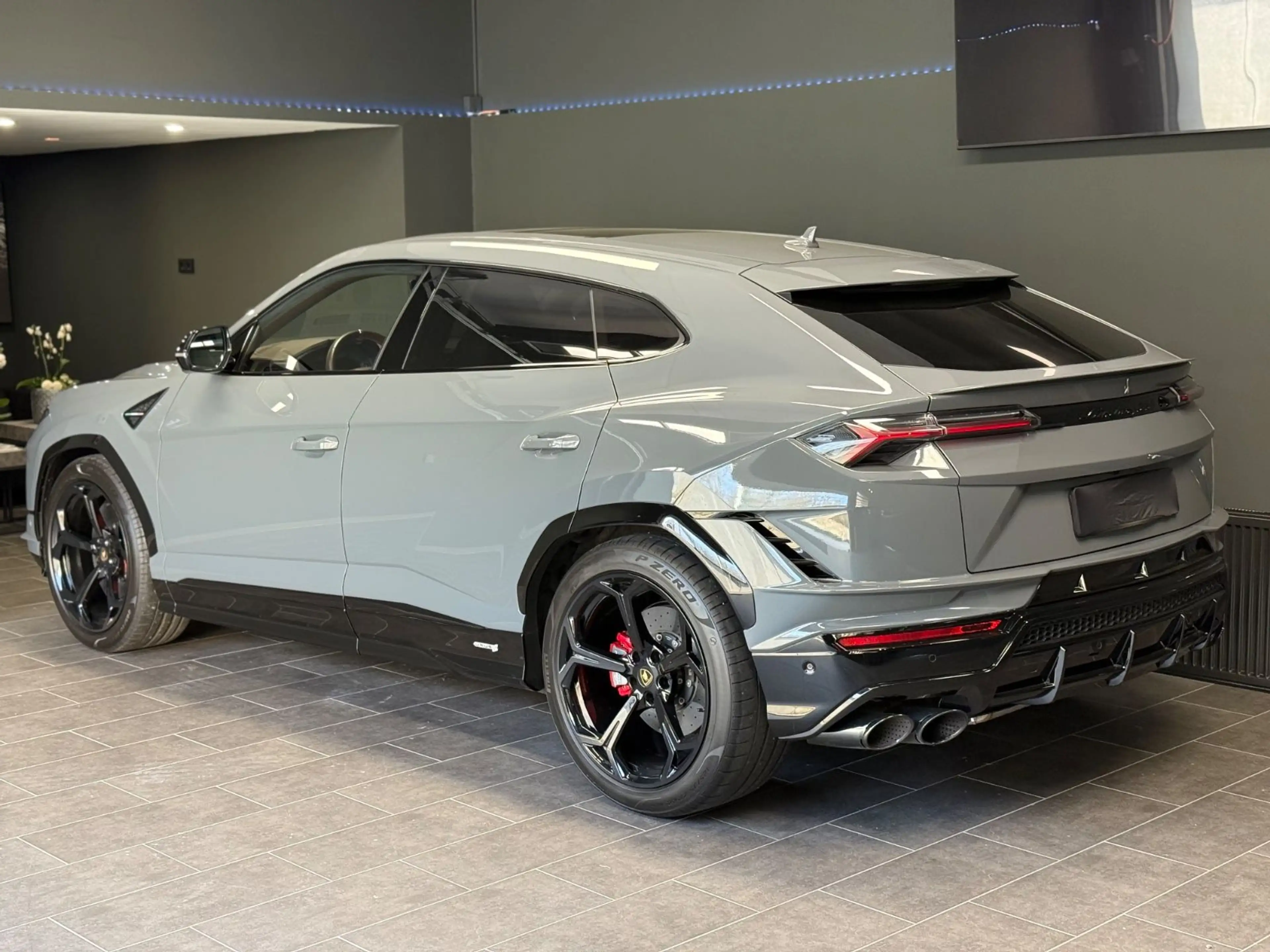 Lamborghini Urus S Grigio Telesto B&O Panorama Night-Vision — photo 6