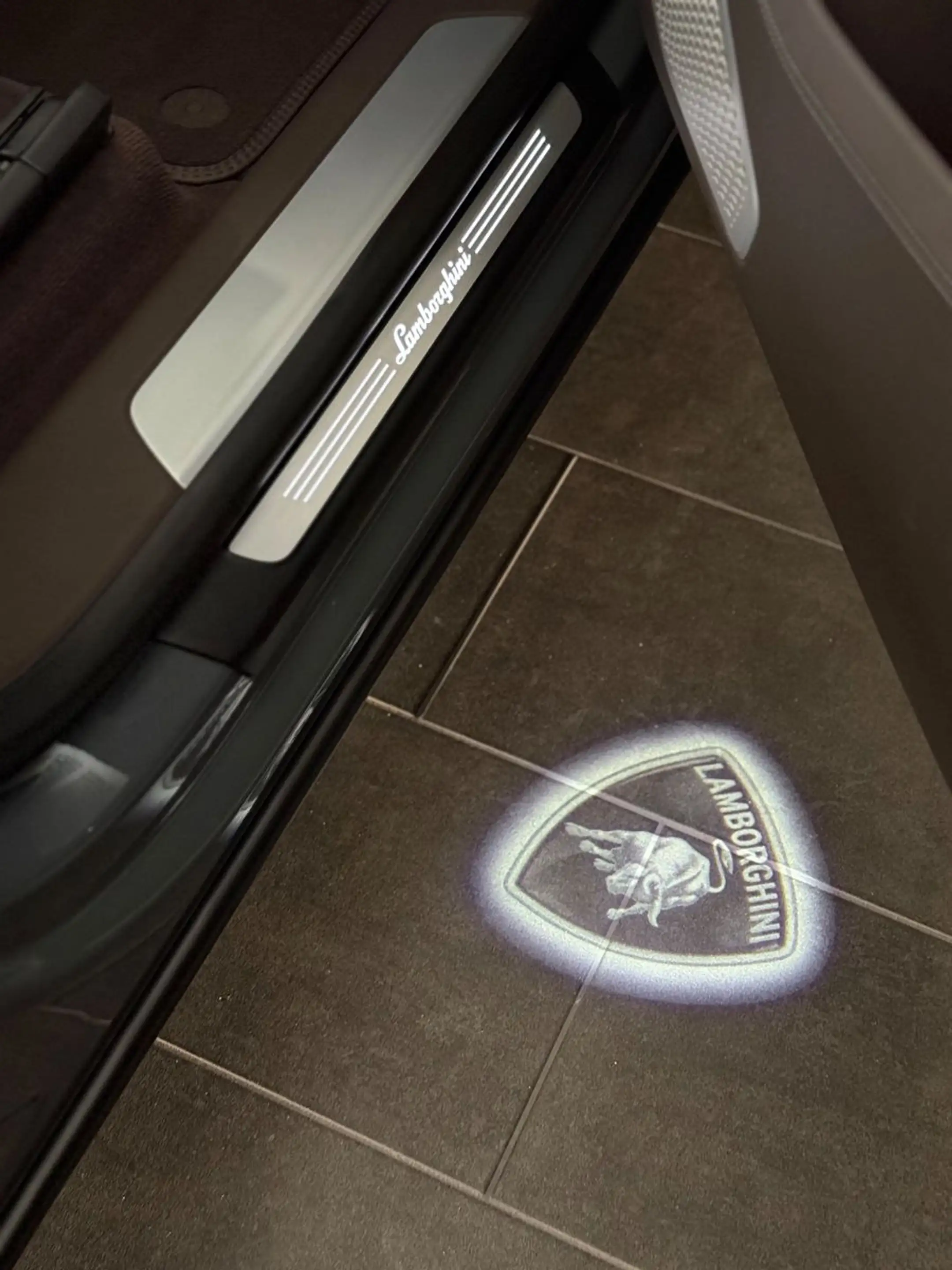 Lamborghini Urus S Grigio Telesto B&O Panorama Night-Vision — photo 7