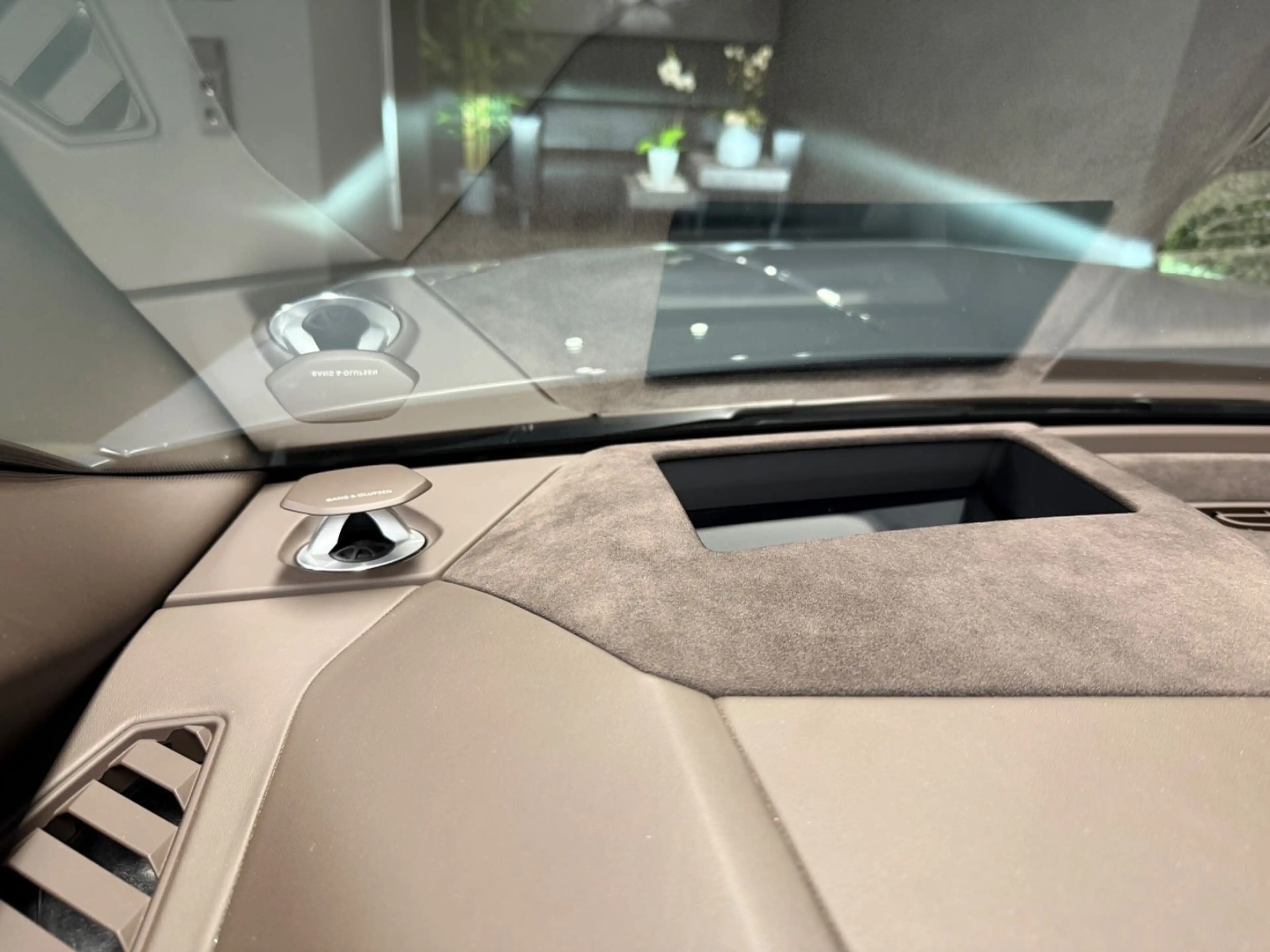 Lamborghini Urus S Grigio Telesto B&O Panorama Night-Vision — photo 14