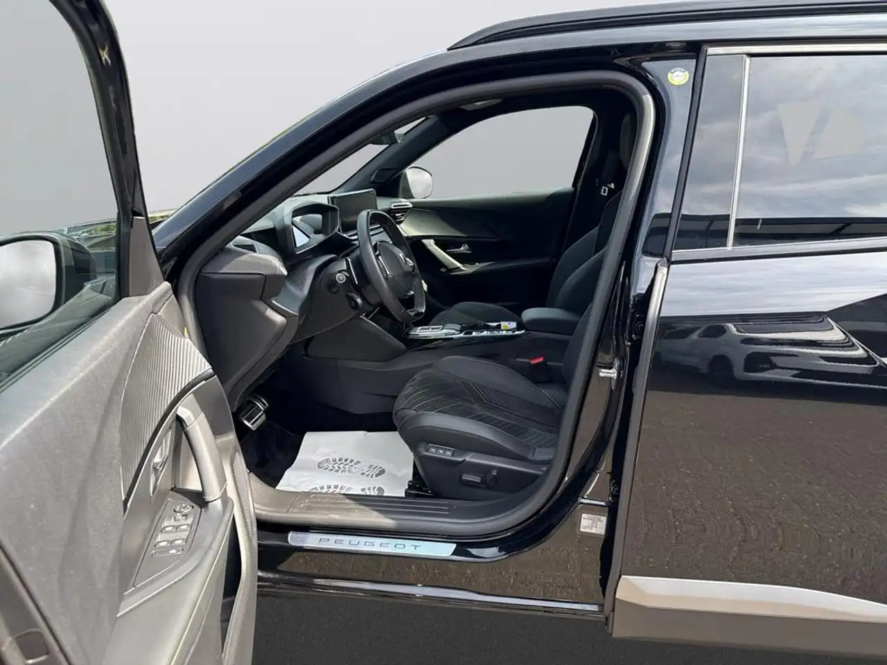 Peugeot 2008 GT, миниатюра 11