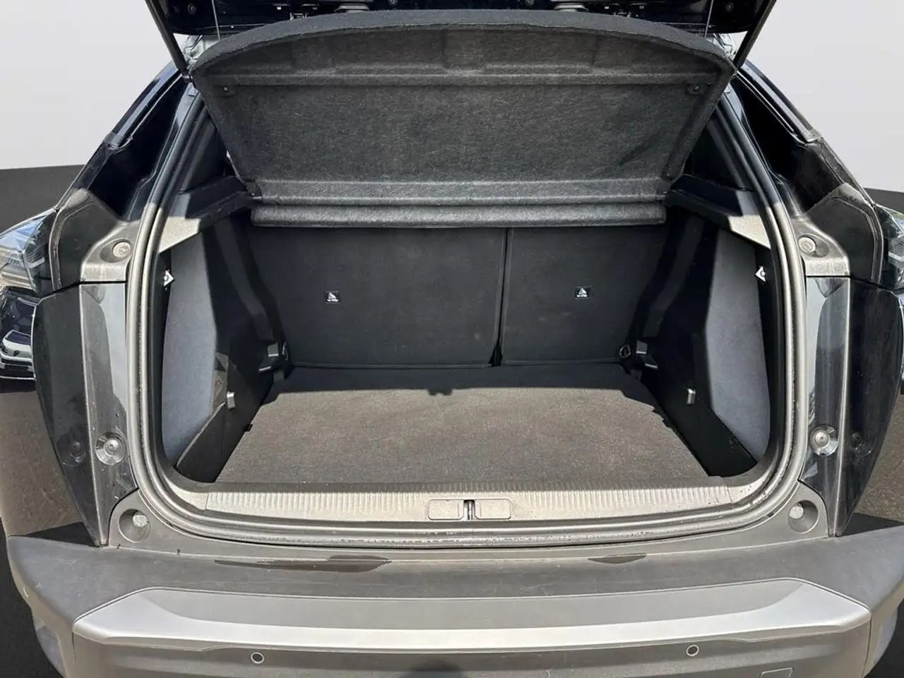 Peugeot 2008 GT, миниатюра 7
