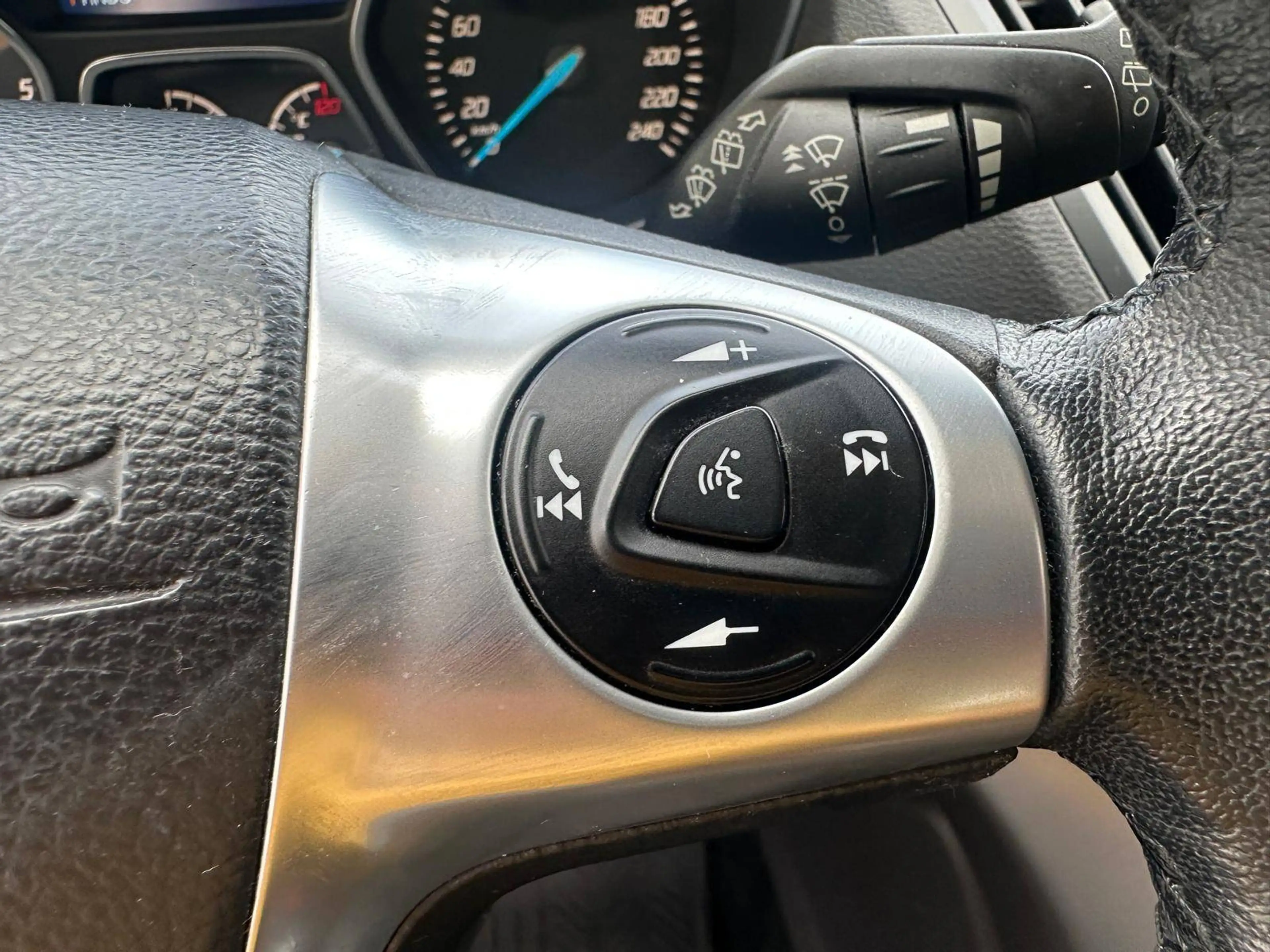 Ford Kuga 2,0 Diesel4x4 TDCI DPF Aut. — photo 12