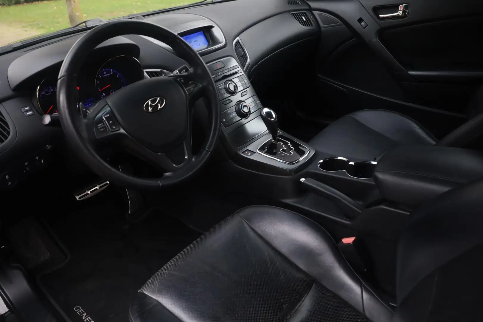 Hyundai Genesis Coupe 3.8 V6 Aut. | Orig. Nederlands | Uniek | Lederen I Noir - 2