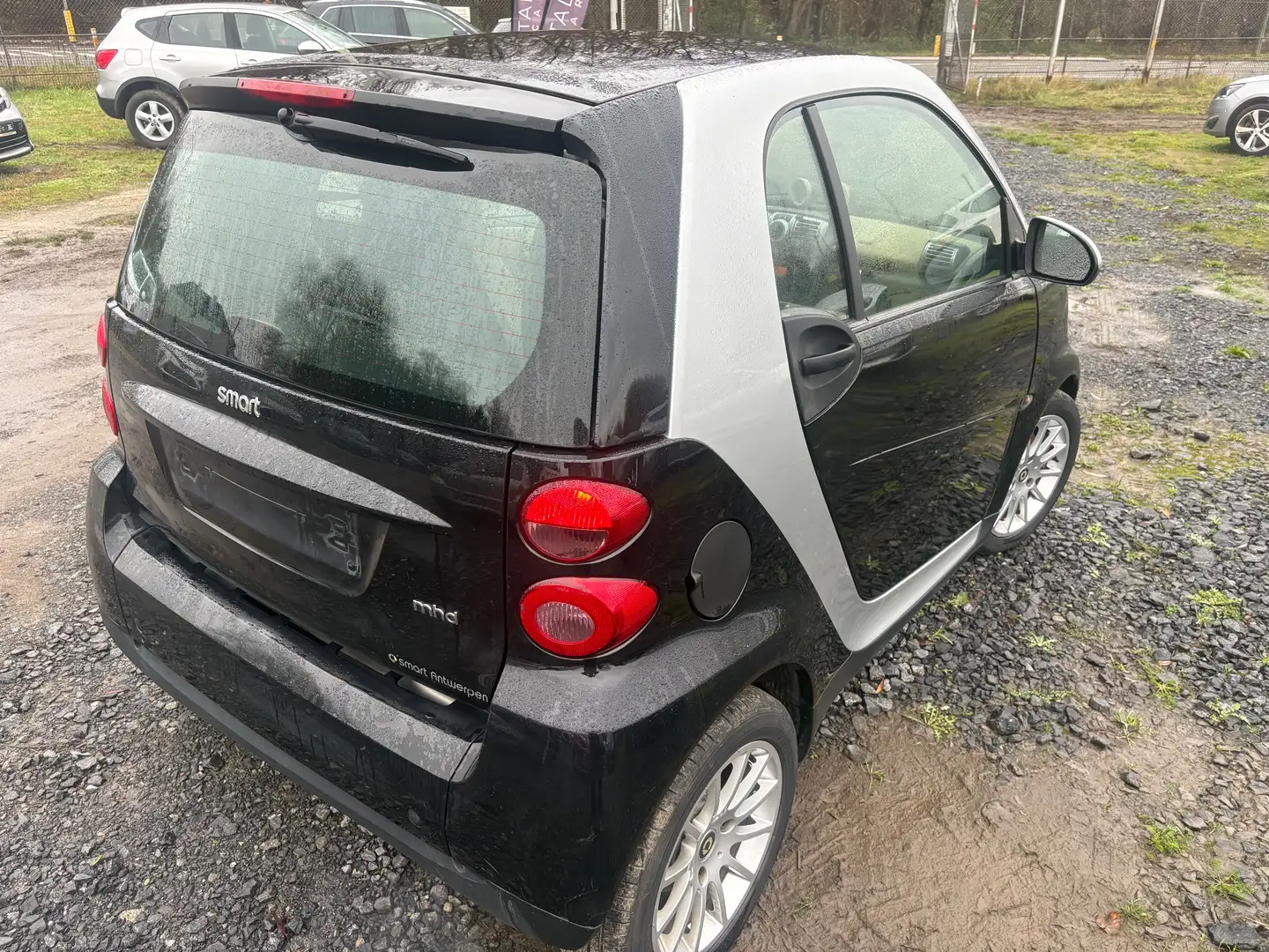 smart forTwo Coupe 1.0i Mhd Passion Softouch Zwart - 2