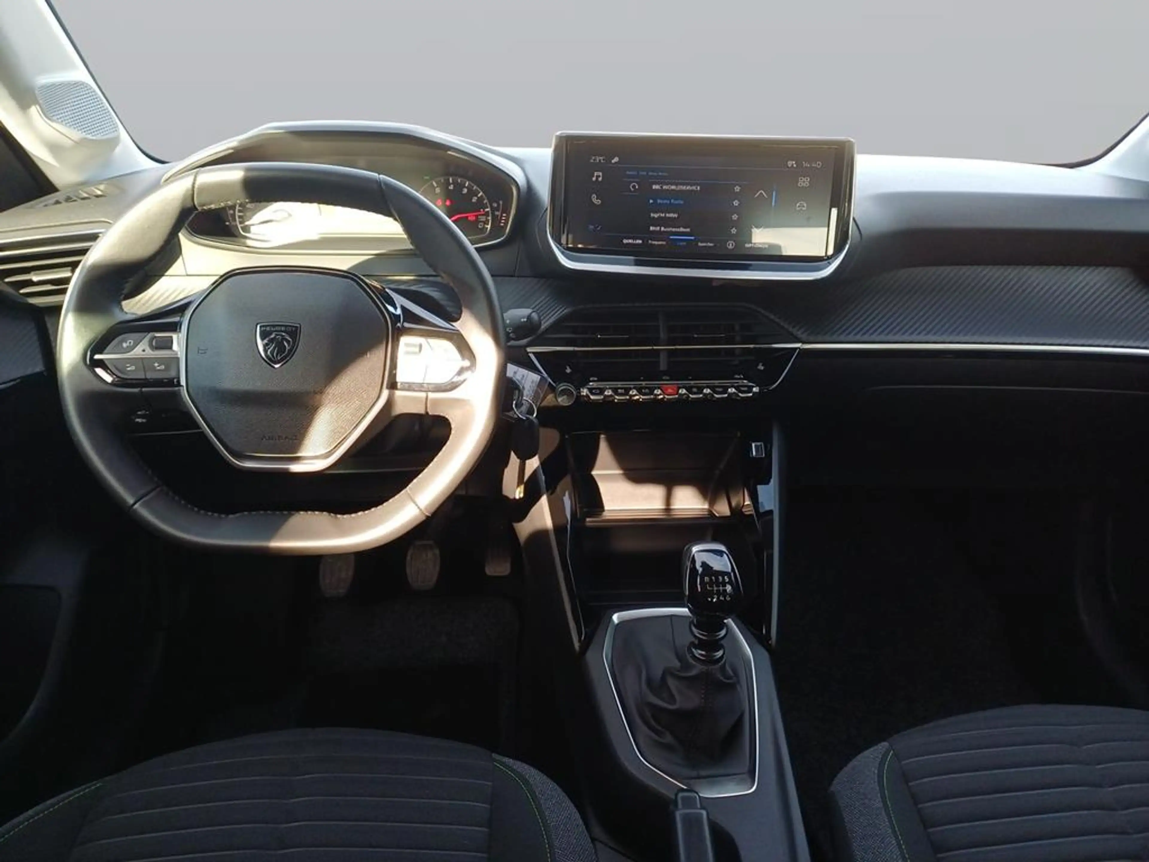 Peugeot 208 Active — photo 10