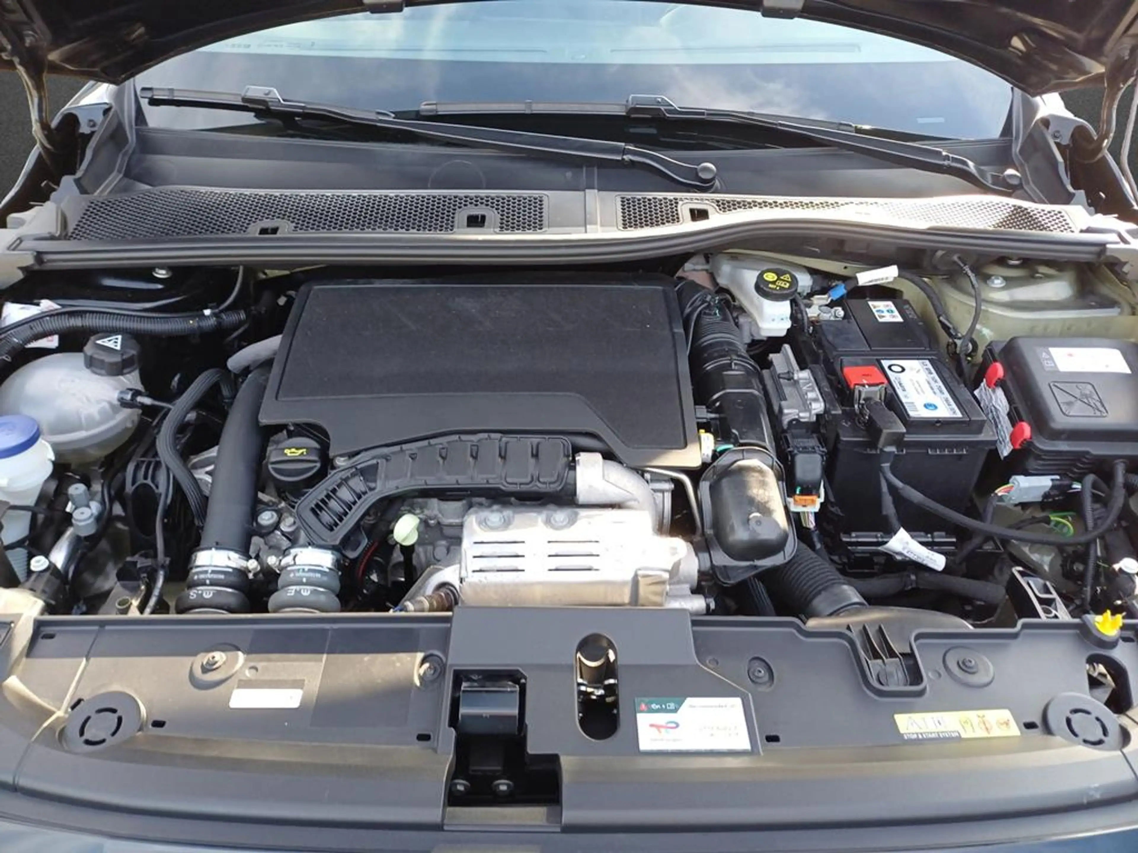 Peugeot 208 Active — photo 5