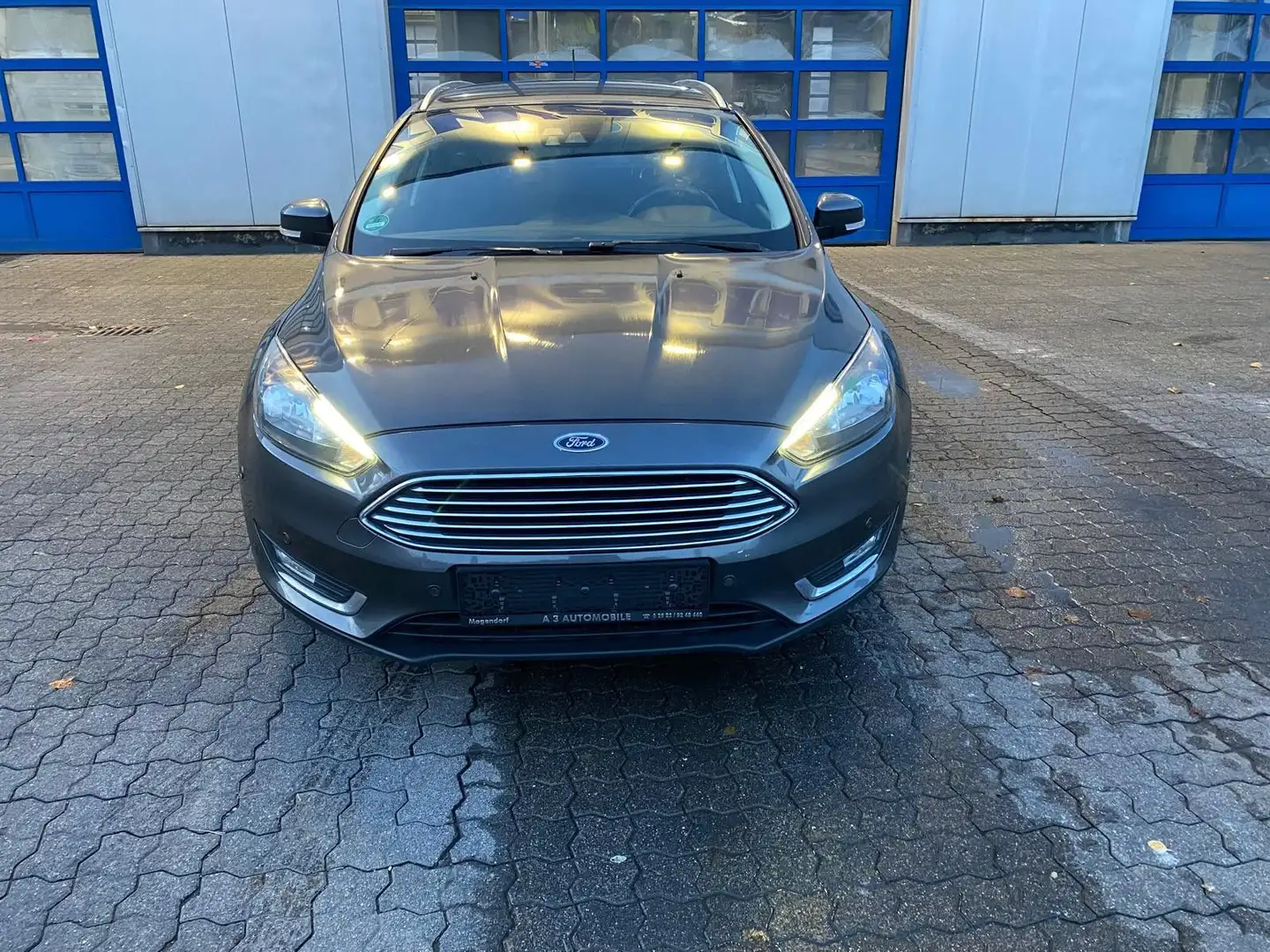 Ford Focus Turnier Titanium - GROSSE INSPEKTION - Gris - 2