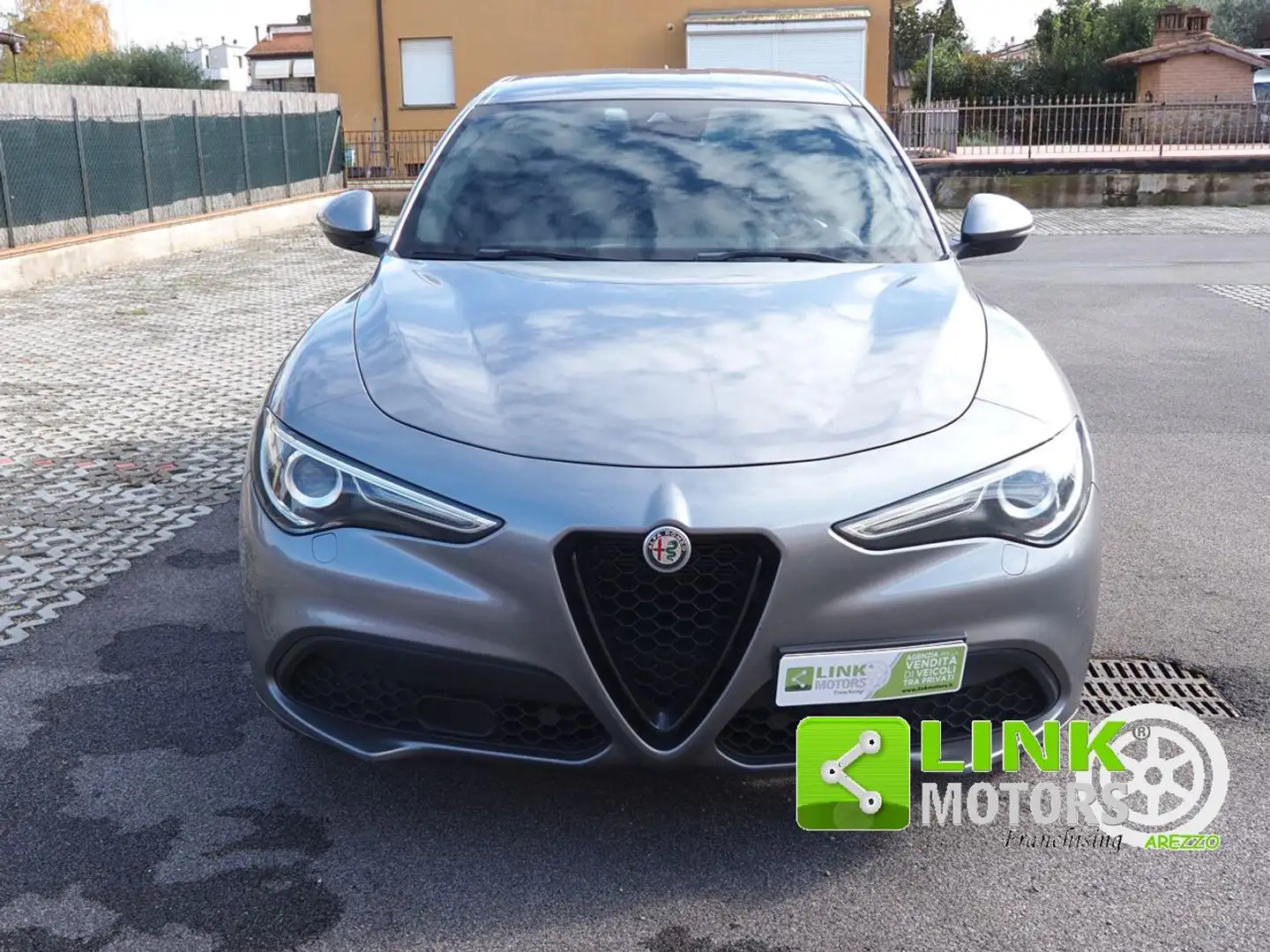 Alfa Romeo Stelvio 2.2 VELOCE 210 CV Q4 PROMO FINANZIAMENTO Grau - 2