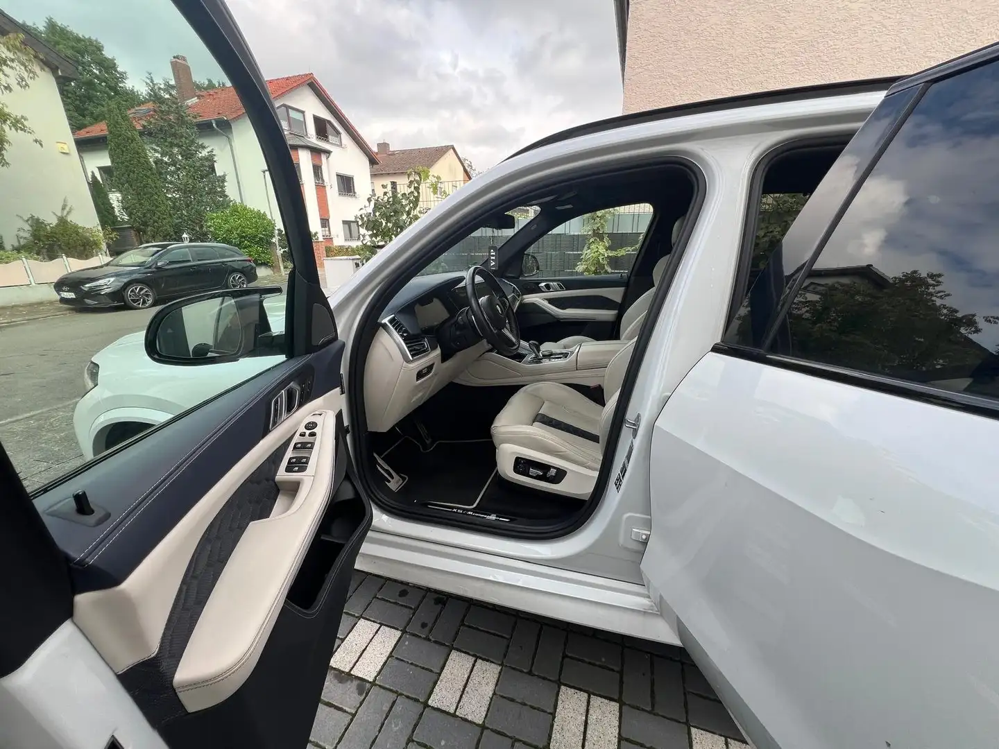 BMW X5 M X5 M Competition SPORT PANO+AHK+HUD+LASER+MEMORY Weiß - 2