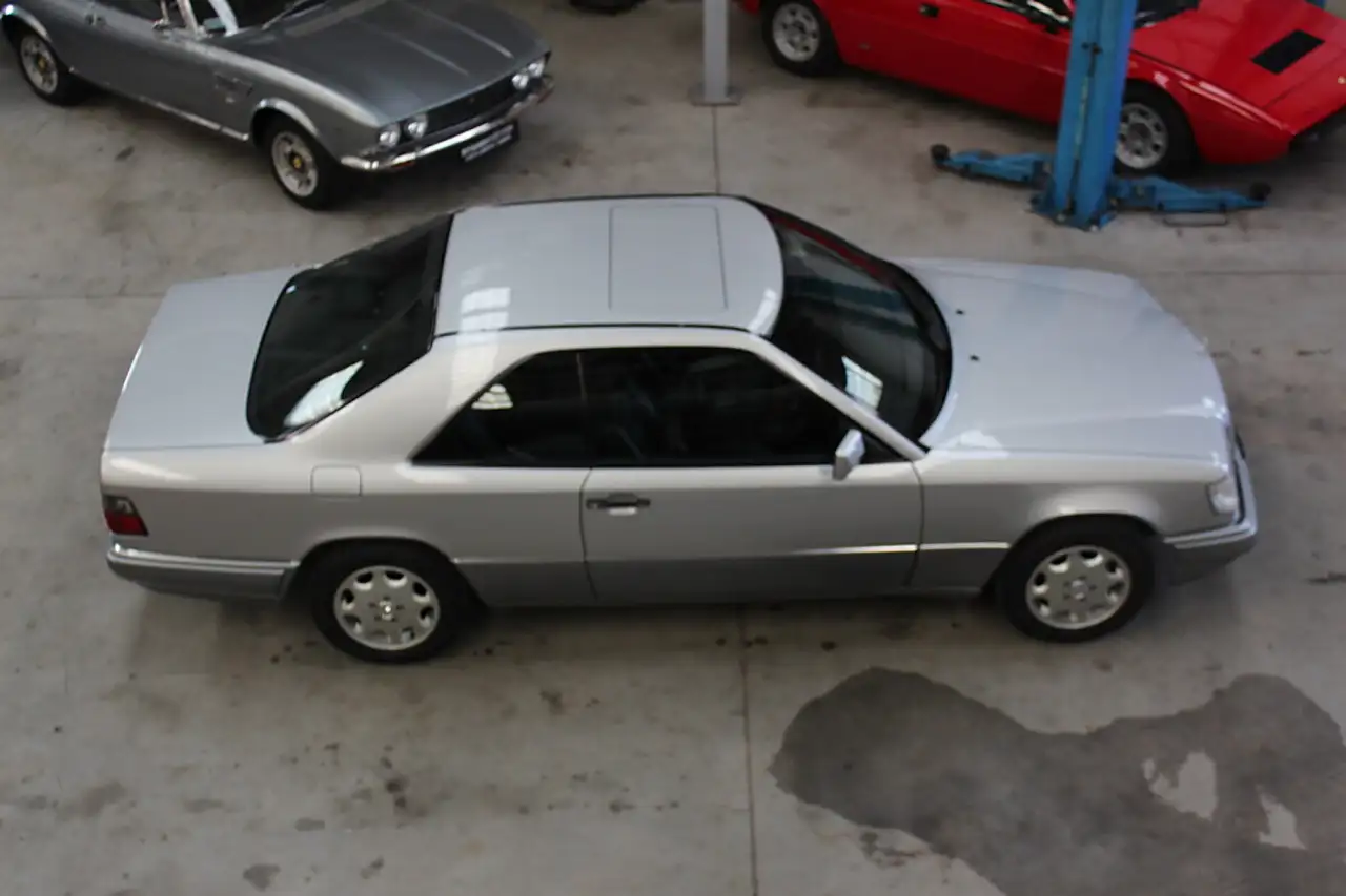 Mercedes-Benz E 200 Coupé Aut. Servicegepflegt, foto 3